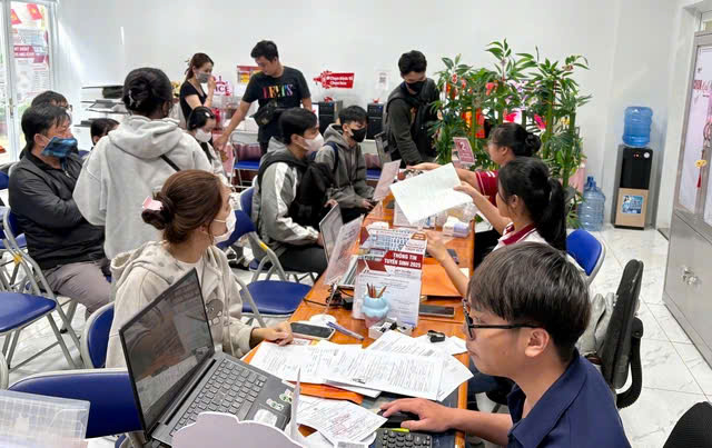 Ấn tượng với số nguyện vọng vào cao đẳng- Ảnh 1. Ấn tượng với số nguyện vọng vào cao đẳng- Ảnh 1.