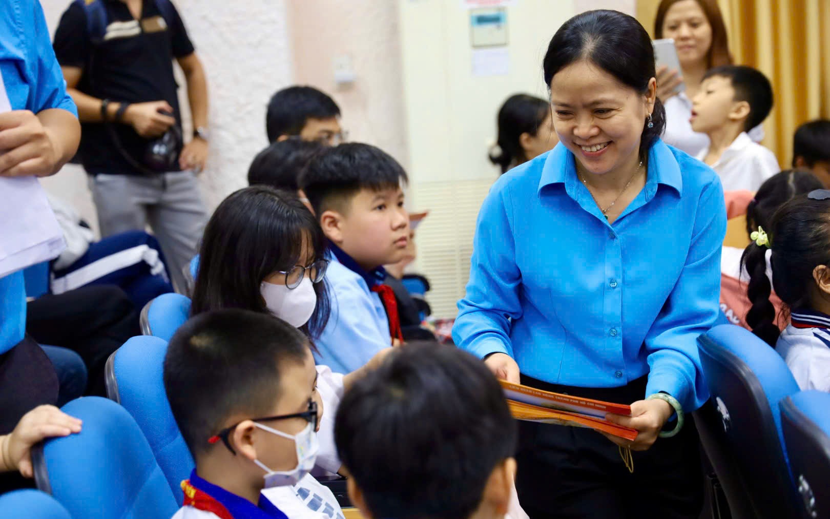 TP HCM: Nhiều hoạt động ý nghĩa chăm lo an sinh, tiếp sức học sinh nghèo- Ảnh 6.