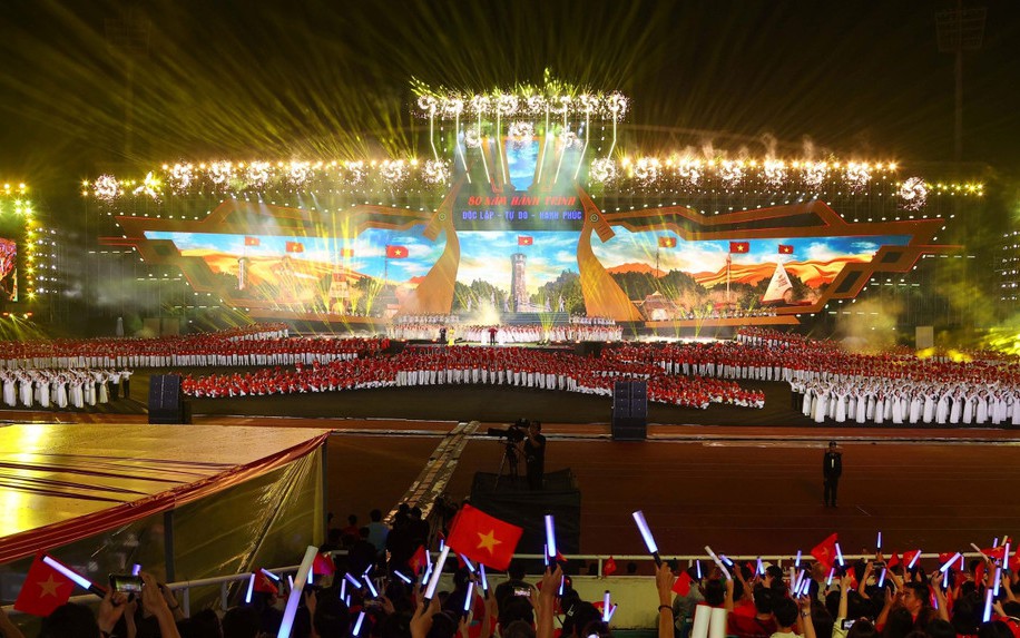 TPHCM sắp c&oacute; Concert Quốc gia - Ảnh 2.