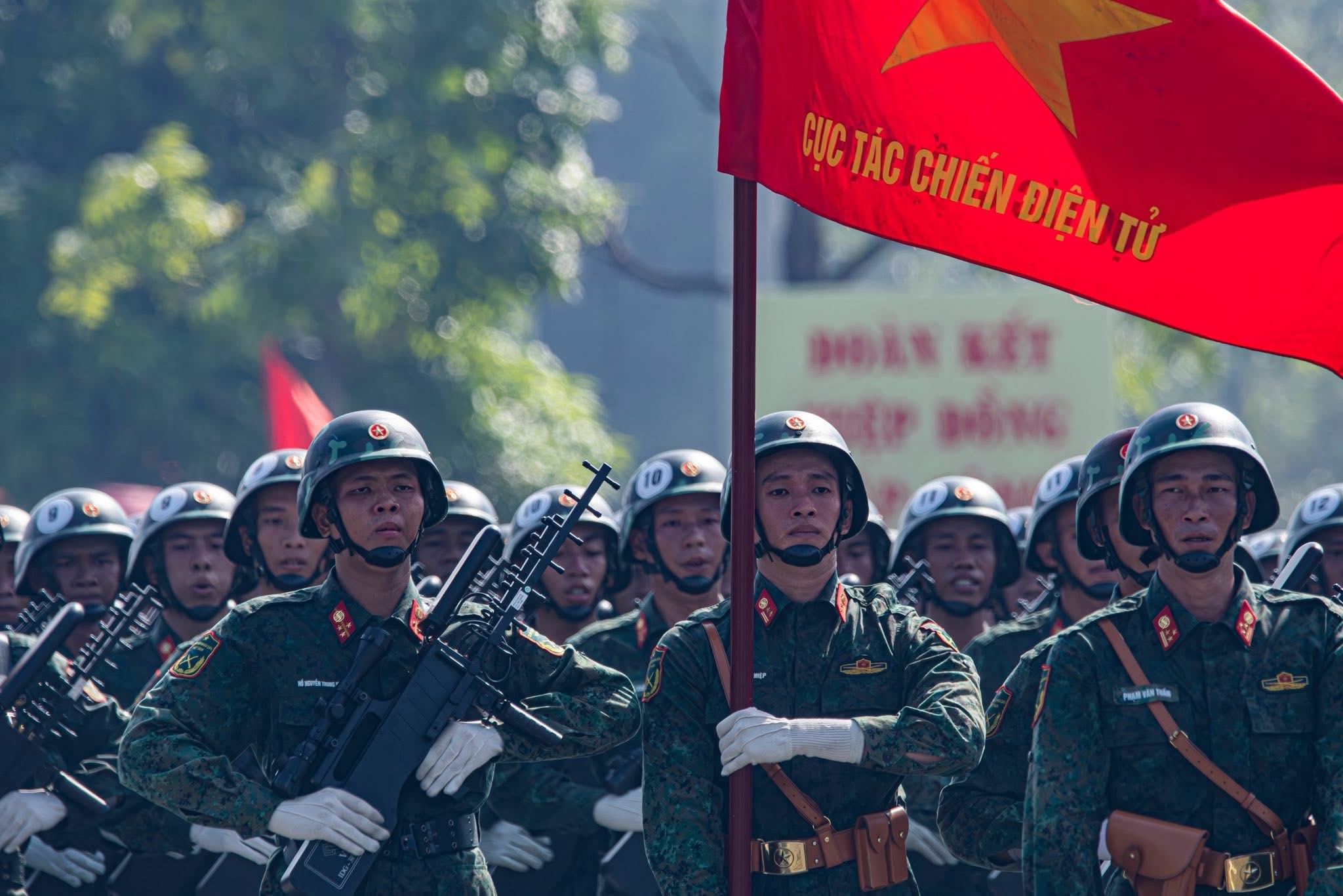 TP HCM hỗ trợ phí mổ mắt cho thanh niên nhập ngũ ra sao?- Ảnh 1. TP HCM hỗ trợ phí mổ mắt cho thanh niên nhập ngũ ra sao?- Ảnh 1.