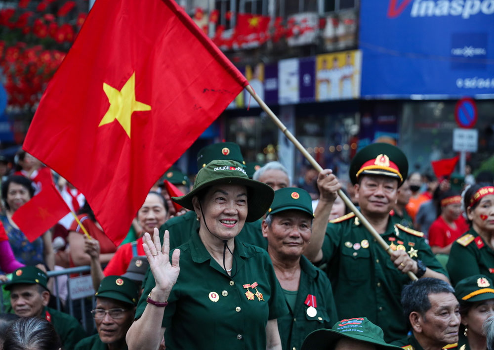 Triệu trái tim chung nhịp đập- Ảnh 2. Triệu trái tim chung nhịp đập- Ảnh 2.