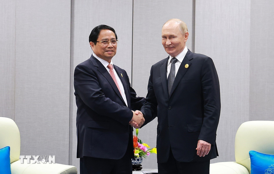 Thủ tướng Phạm Minh Chính gặp Tổng thống Nga Vladimir Putin - Ảnh 1.