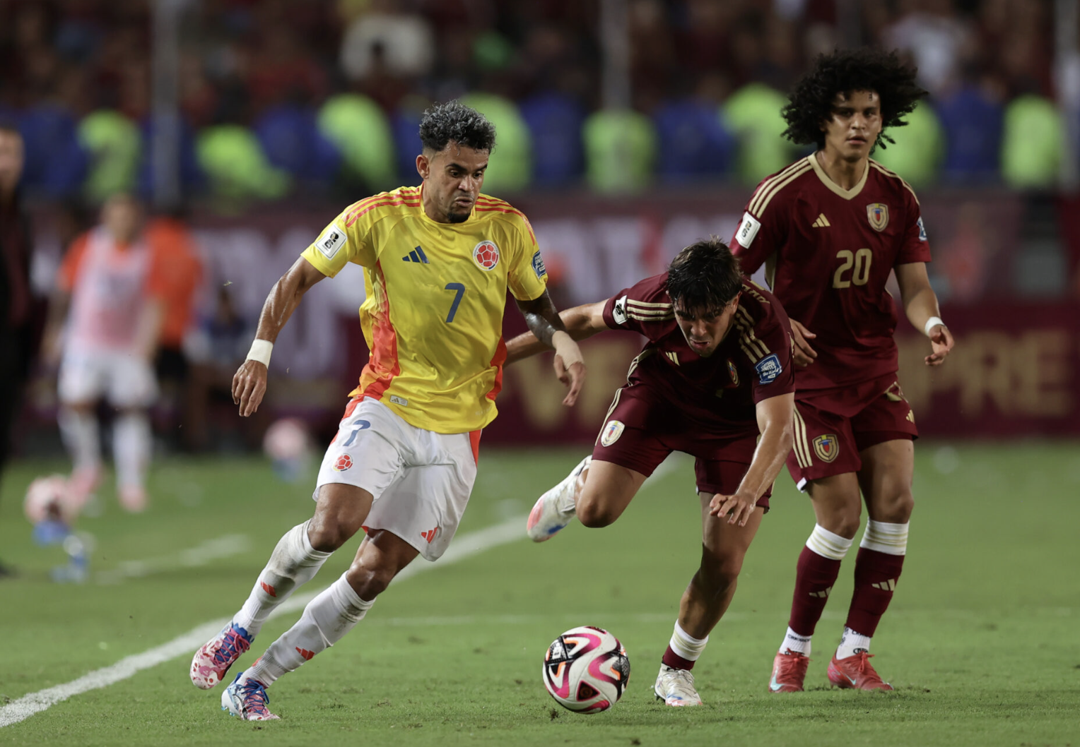 Brazil, Argentina bị hạ knock-out, Bolivia bất ngờ giành vé play-off - Ảnh 7.