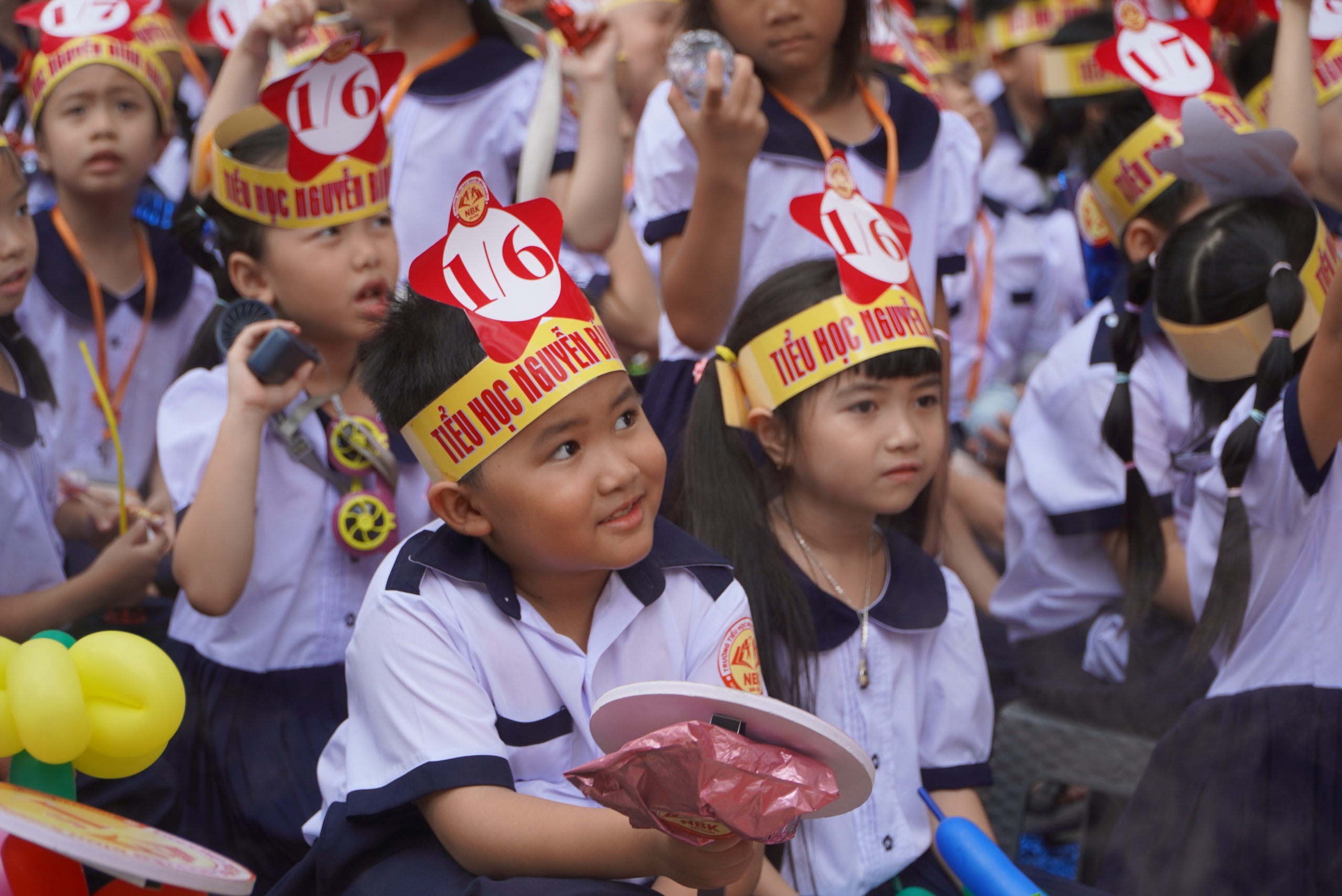 Ministerstvo školství a odborné přípravy Ho Či Minova města: Podrobné pokyny k výuce 2 lekcí denně na každé úrovni - Foto 2. Sở GD-ĐT TP HCM: Hướng dẫn chi tiết dạy 2 buổi/ngày ở từng bậc học- Ảnh 2.
