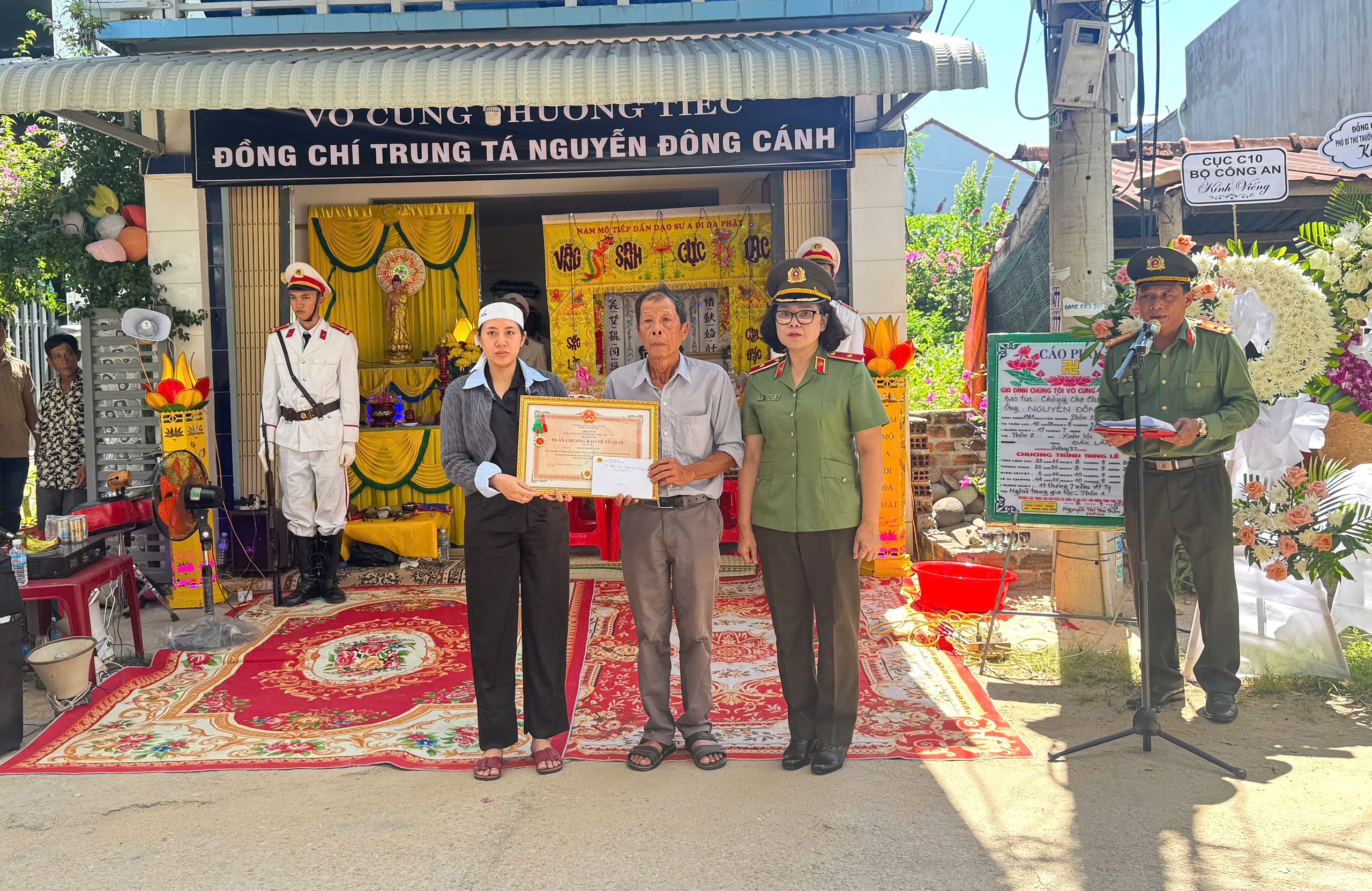 Phát động phong trào noi gương trung tá Nguyễn Đông Cánh trong đấu tranh chống tội phạm - Ảnh 2. Phát động phong trào noi gương trung tá Nguyễn Đông Cánh trong đấu tranh chống tội phạm - Ảnh 2.