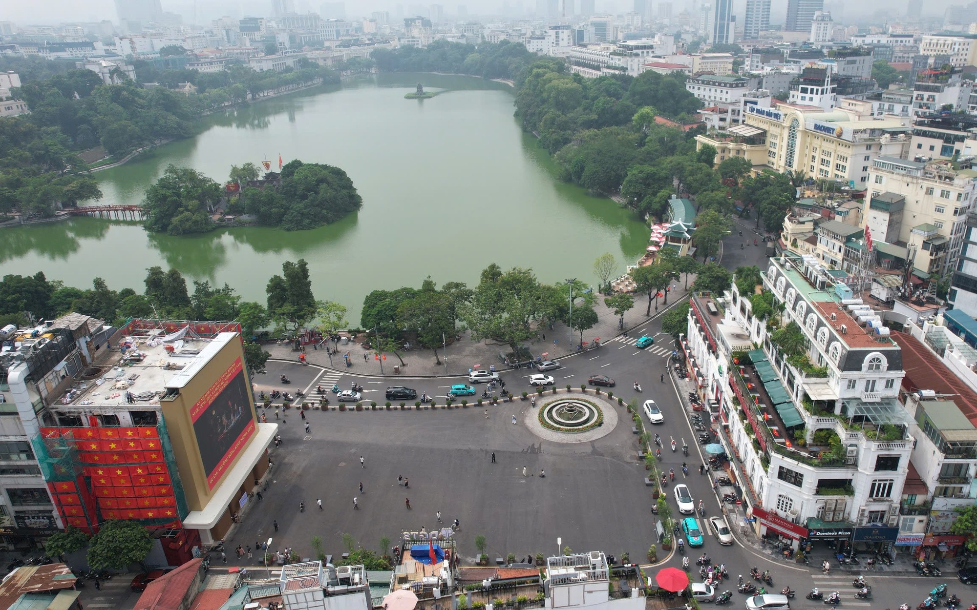 Đơn vị tư vấn thiết kế nói Quảng trường Đông Kinh Nghĩa Thục "gần gũi với không gian phố cổ"