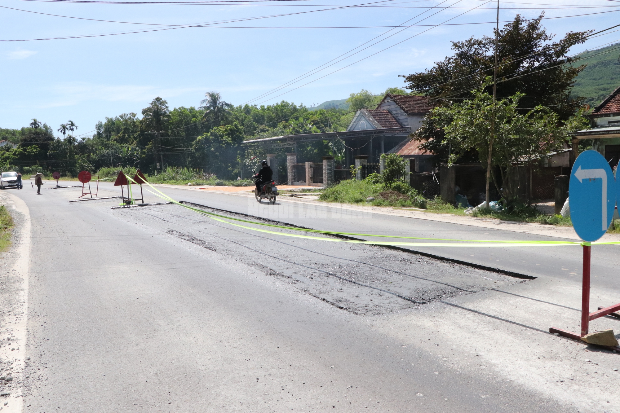 Đường 1.800 tỉ có Tập đoàn Thuận An thi công ở Đà Nẵng mới thảm nhựa đã hỏng - Ảnh 8. Đường 1.800 tỉ có Tập đoàn Thuận An thi công ở Đà Nẵng mới thảm nhựa đã hỏng - Ảnh 8.