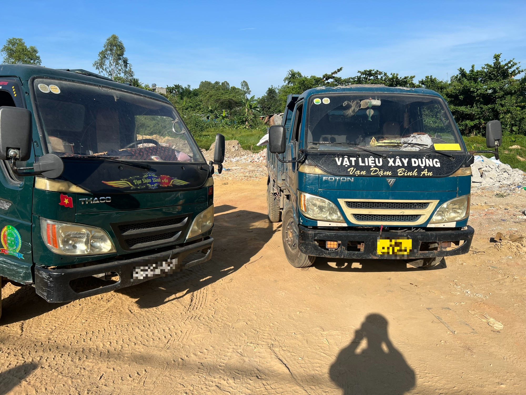 Đà Nẵng xử phạt đổ trộm chất thải rắn , 4 tài xế bị phạt nặng - Ảnh 1. Đà Nẵng xử phạt đổ trộm chất thải rắn , 4 tài xế bị phạt nặng - Ảnh 1.