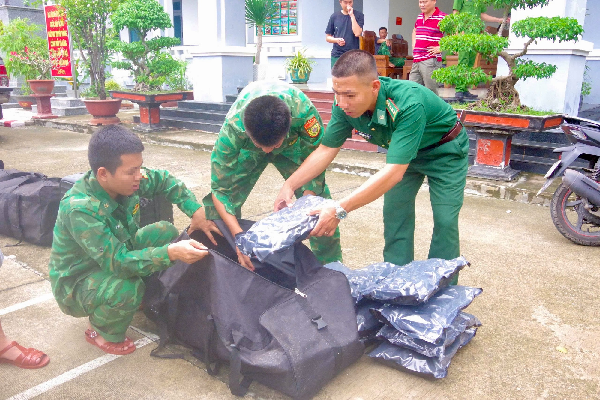 Hơn 81 kg cần sa trôi dạt trên vùng biển TP HCM- Ảnh 2.