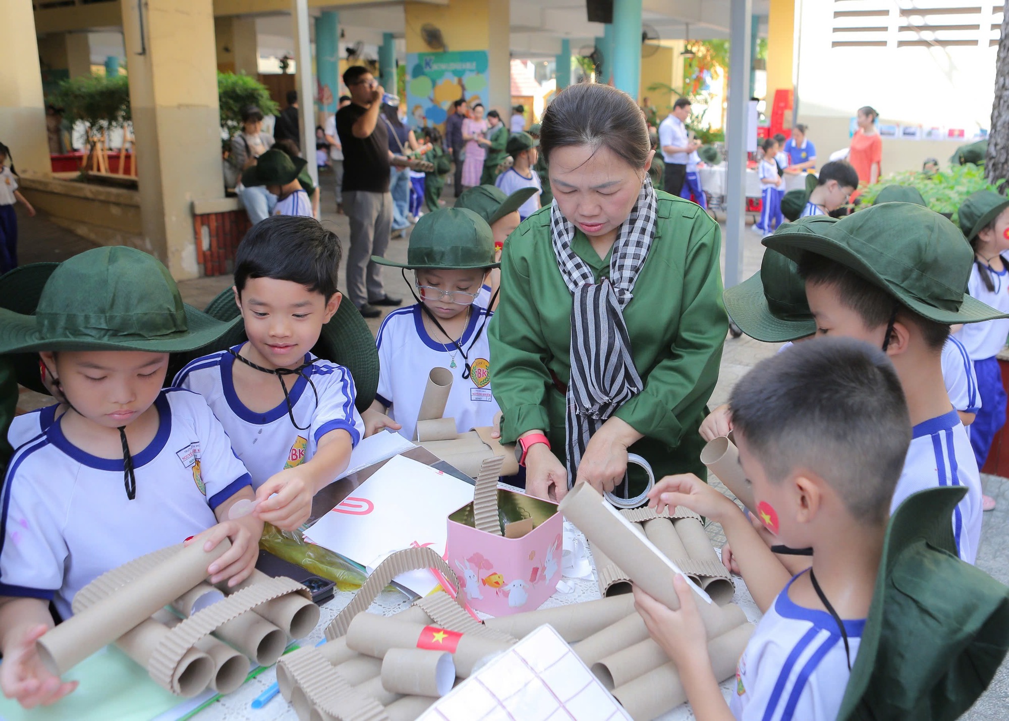 - 사진 1.  - Ảnh 1.