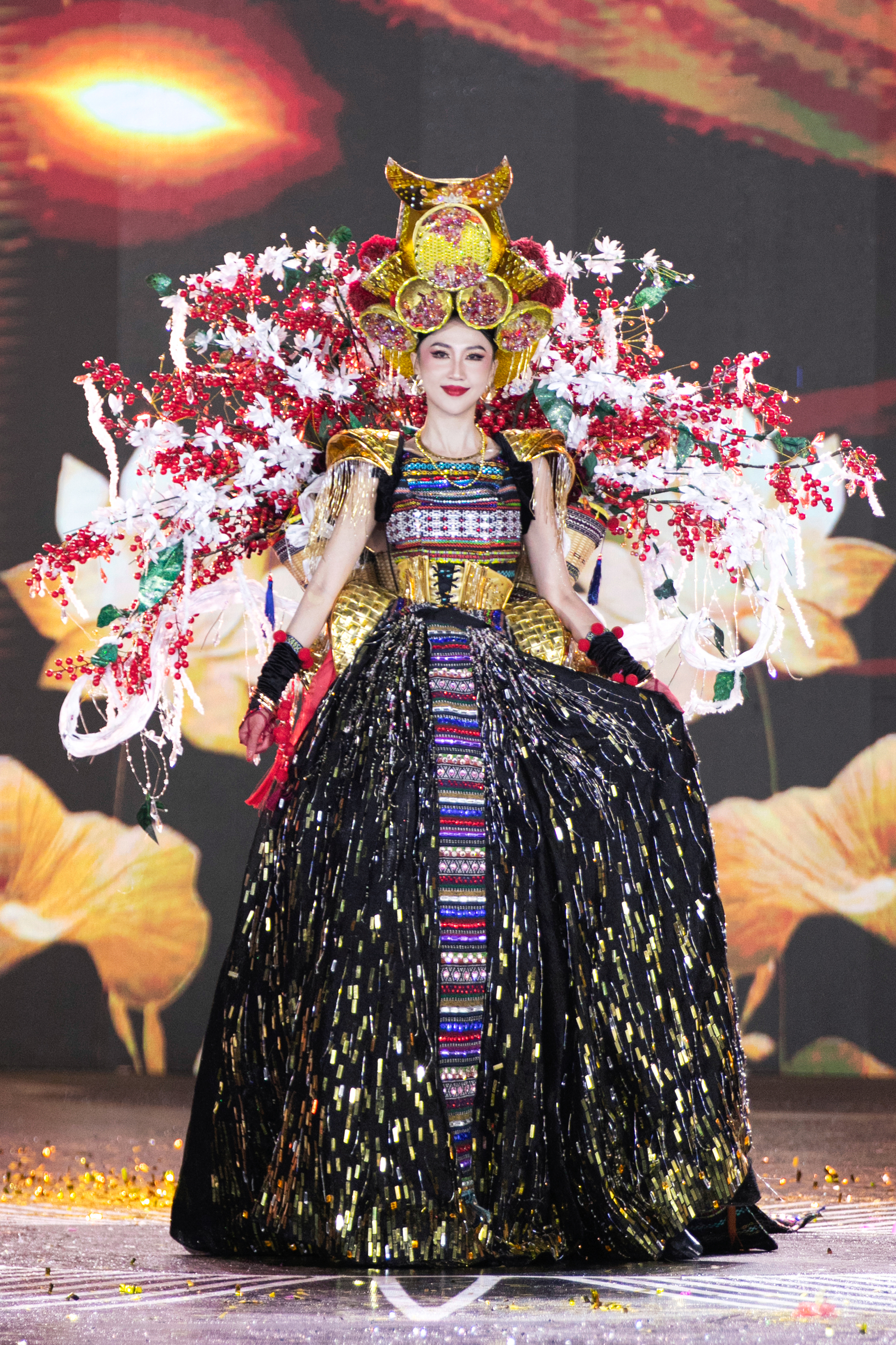 Cảnh tượng chưa từng có ở Miss Grand VietNam

- Ảnh 23.