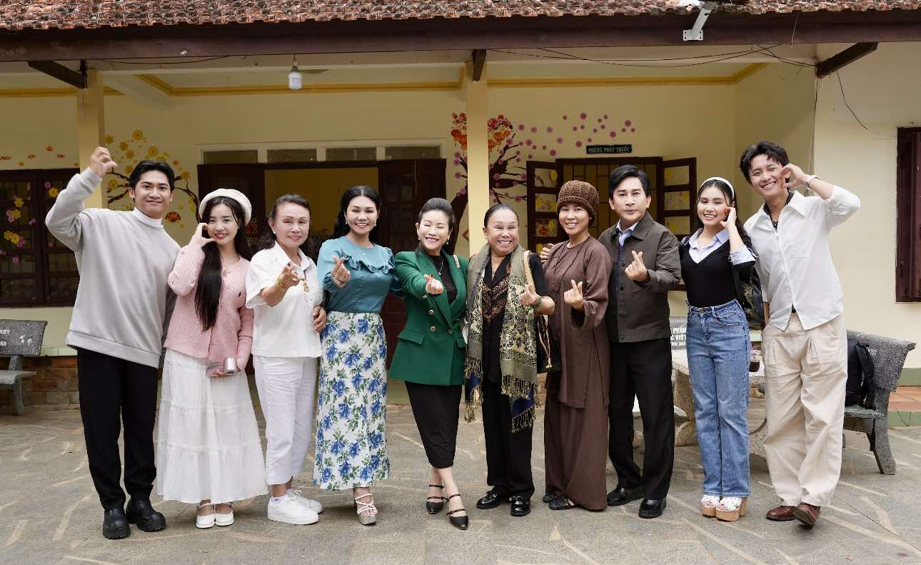 NSƯT Ngọc Huyền ra mắt web drama "Yêu nhau ngày nắng ấm" - Ảnh 9.