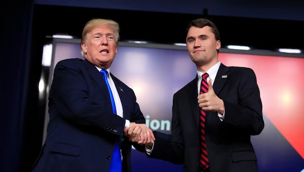 Tổng thống Donald Trump đổi lịch, nhiều trường phong tỏa sau cái chết của Charlie Kirk - Ảnh 1.