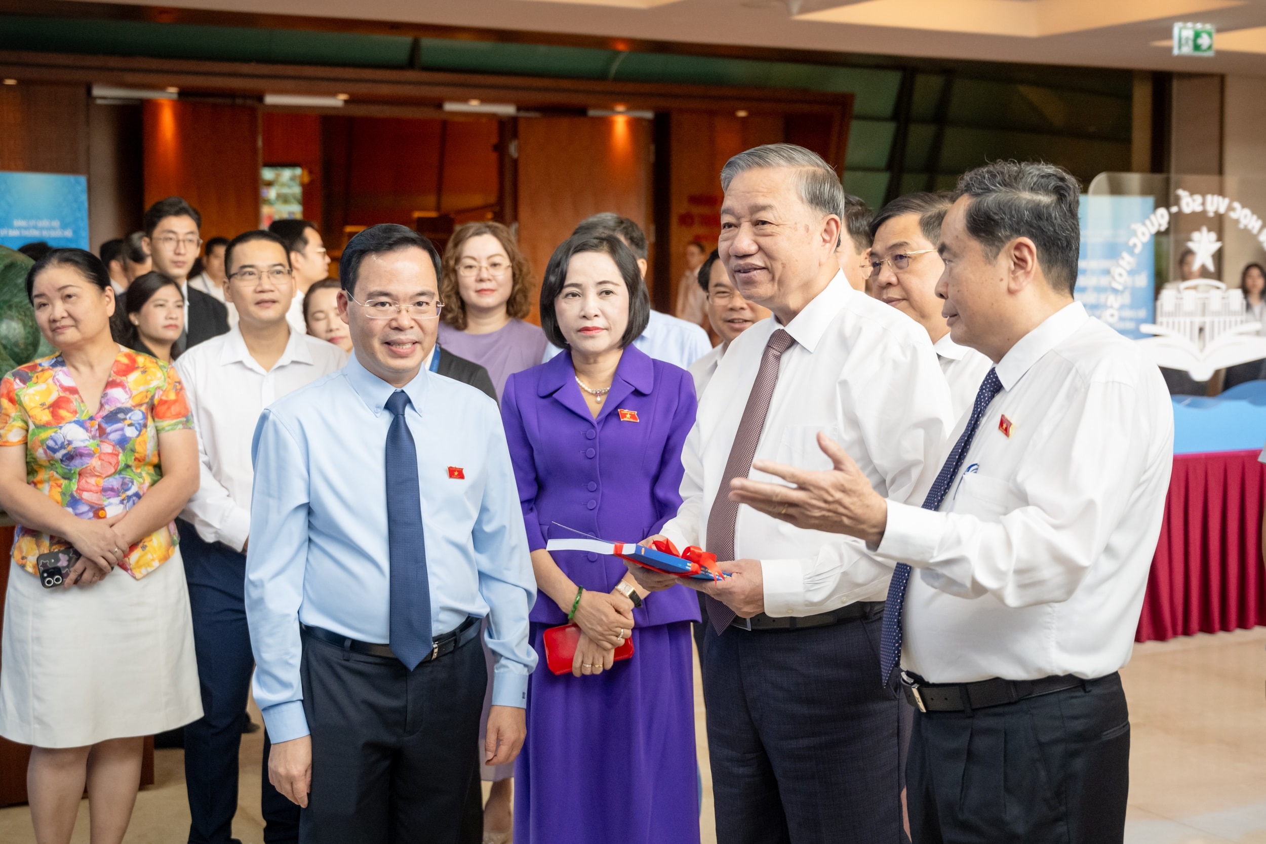 Tổng Bí thư dự hội nghị chuyên đề Bình dân học vụ số - Quốc hội số- Ảnh 5.