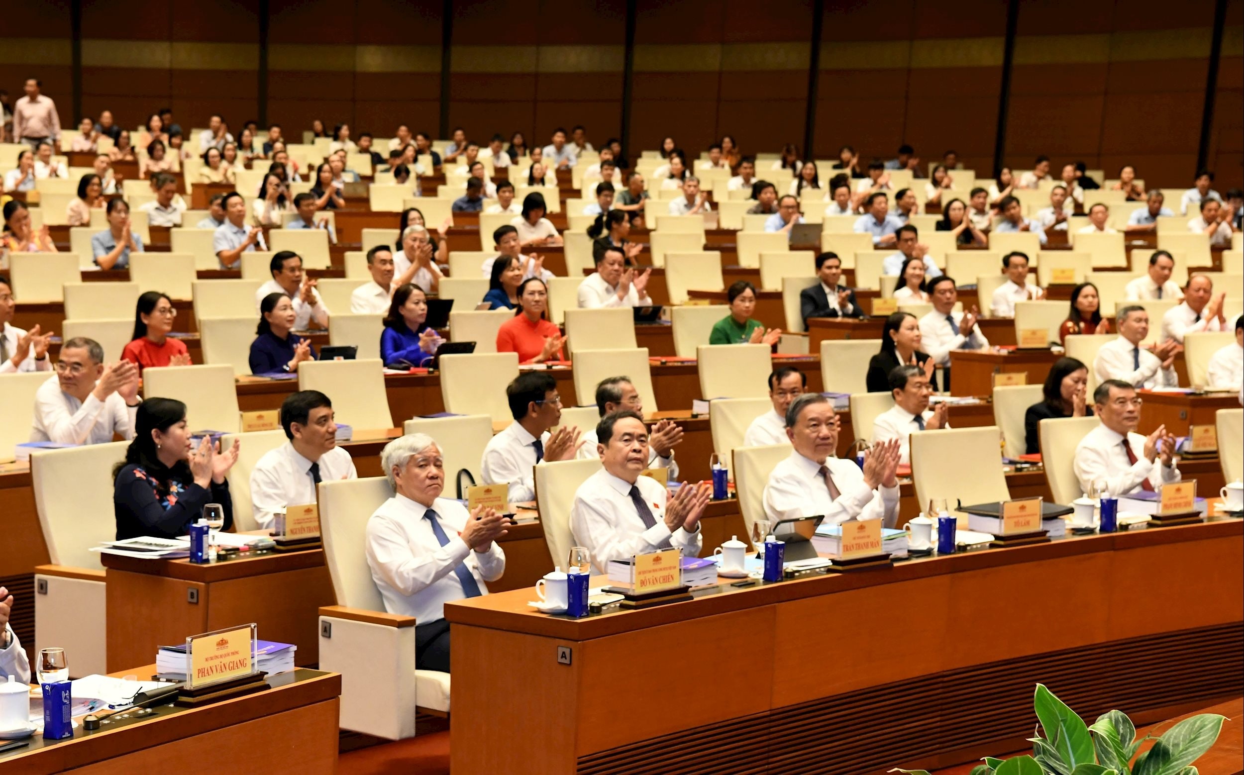 Tổng Bí thư dự hội nghị chuyên đề Bình dân học vụ số - Quốc hội số- Ảnh 4.