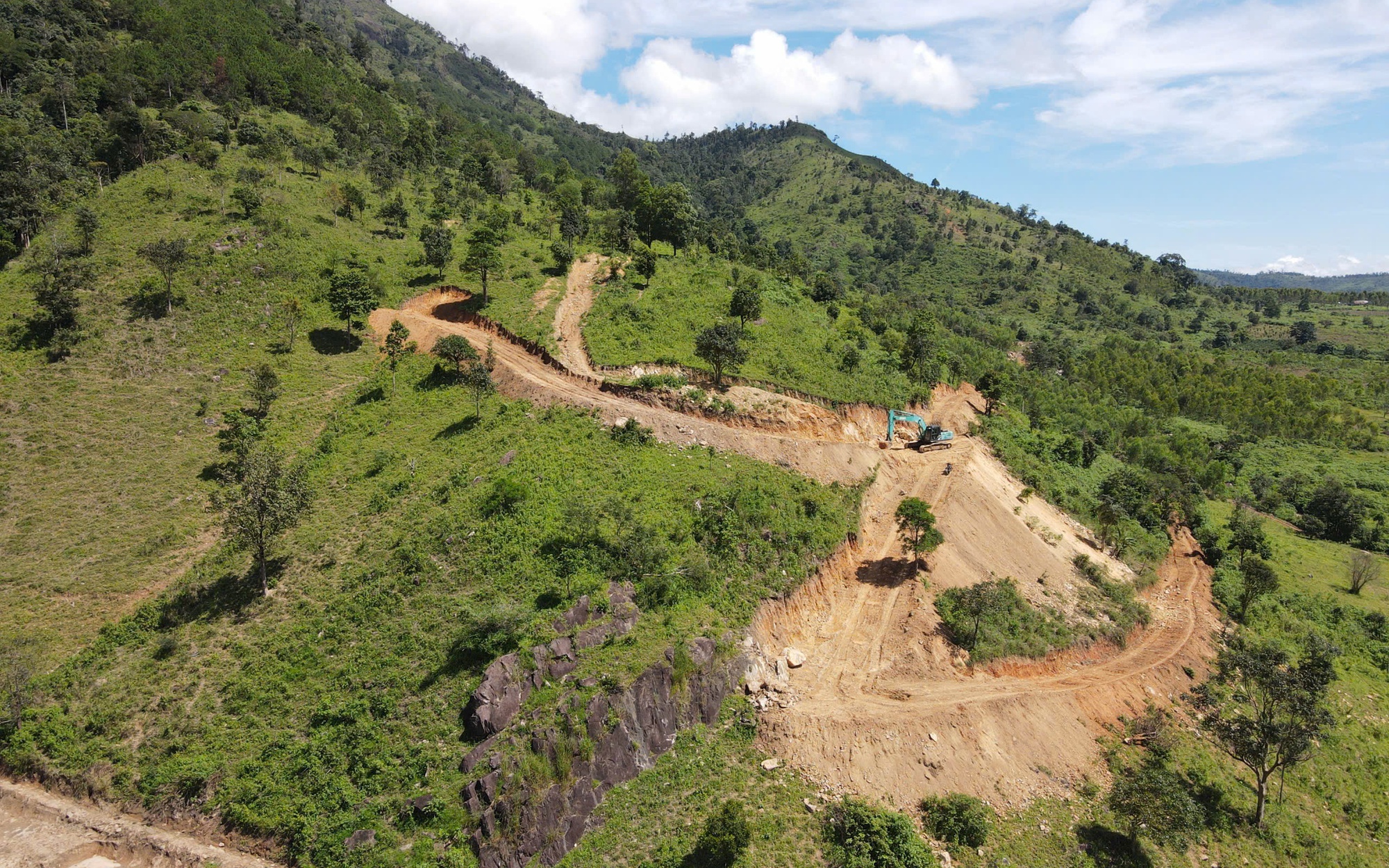 Tỉnh Gia Lai chỉ đạo làm rõ việc núi Chư Nâm bị tàn phá- Ảnh 2.