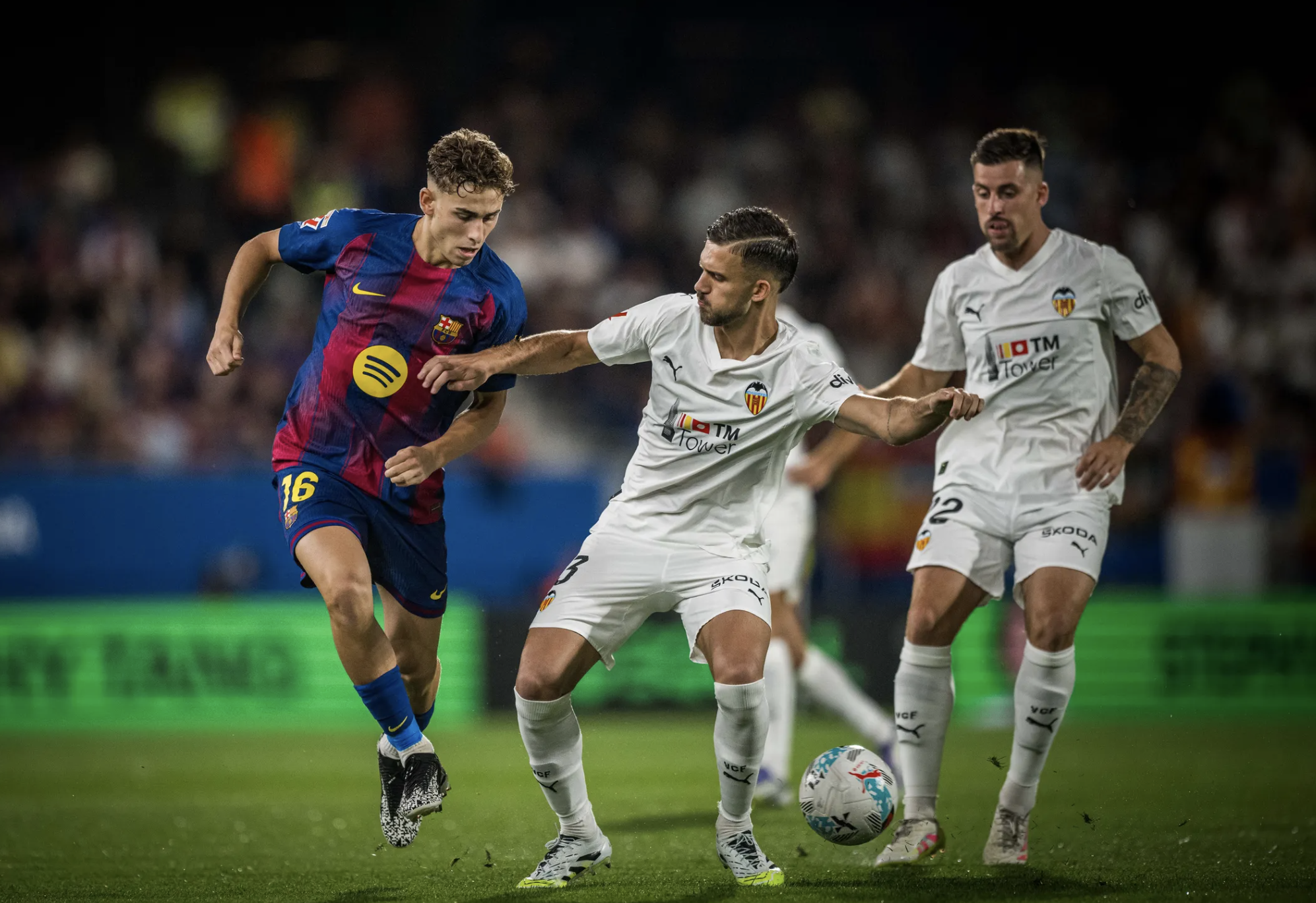 Barcelona "hủy diệt" Valencia 6 bàn, áp sát ngôi đầu La Liga- Ảnh 6.