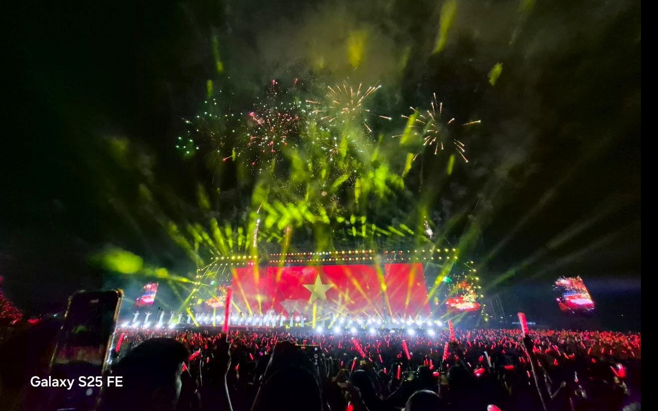 Lý do concert Em xinh say hi có cháy nhỏ