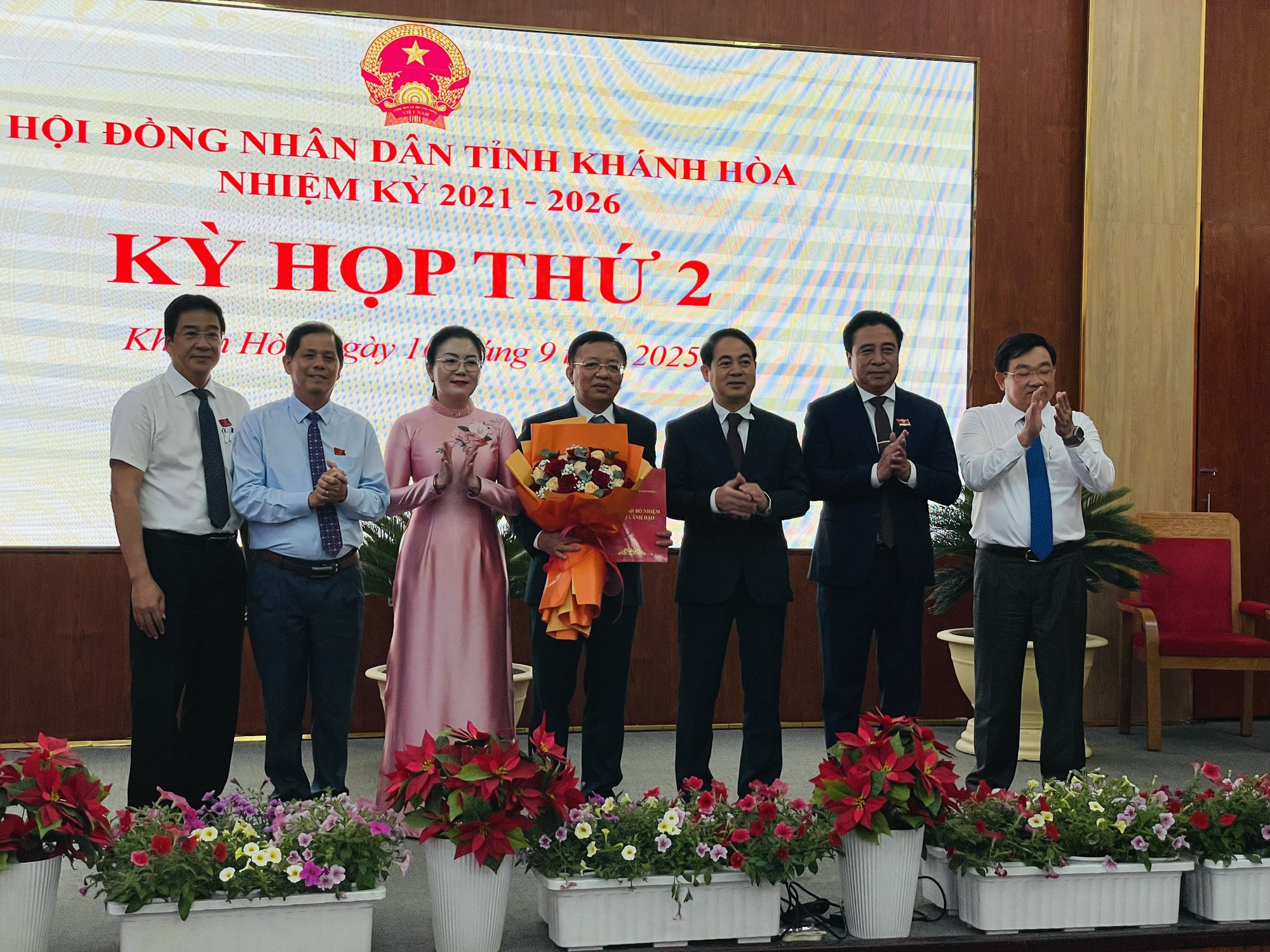 Khánh Hòa có tân Chủ tịch UBND tỉnh- Ảnh 4.