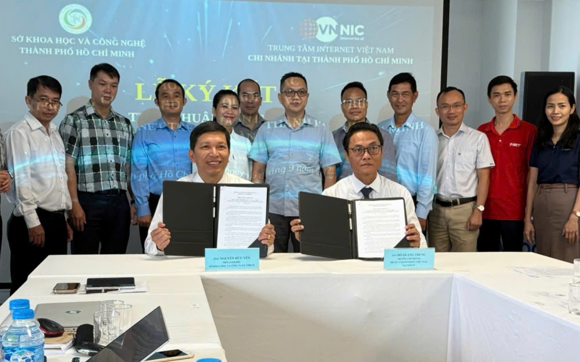 Việt Nam lần đầu tiên tổ chức đấu giá 50 tên miền ".vn" - Ảnh 2.