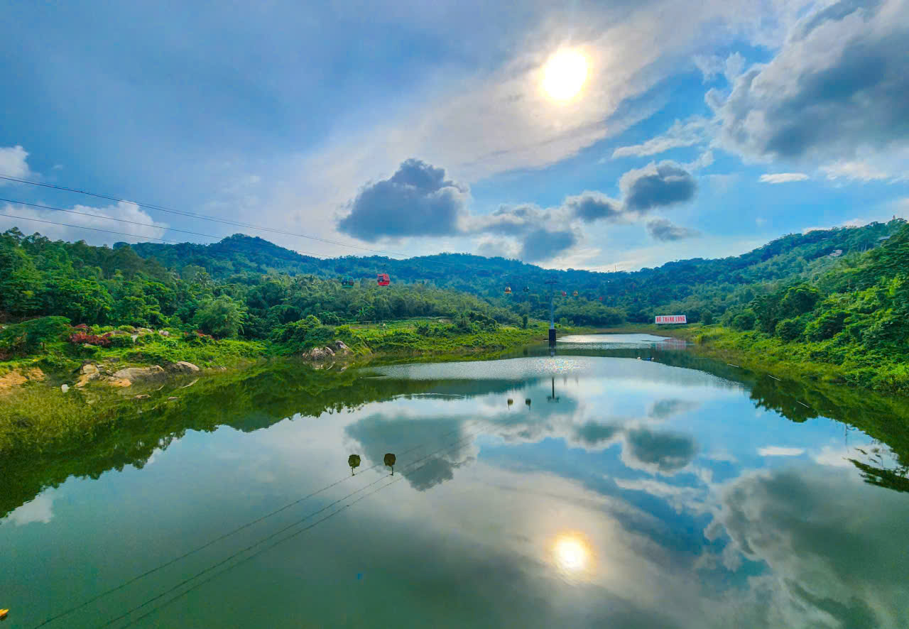 Săn mây tại Núi Cấm An Giang - trải nghiệm kỳ diệu trên nóc nhà miền Tây - Ảnh 5. Săn mây tại Núi Cấm An Giang - trải nghiệm kỳ diệu trên nóc nhà miền Tây - Ảnh 5.