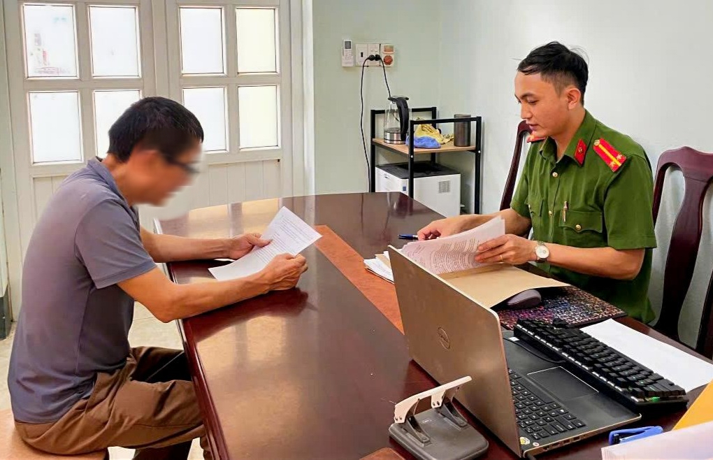 Xúc phạm kiểm lâm trên mạng xã hội, người đàn ông bị xử phạt - Ảnh 1.