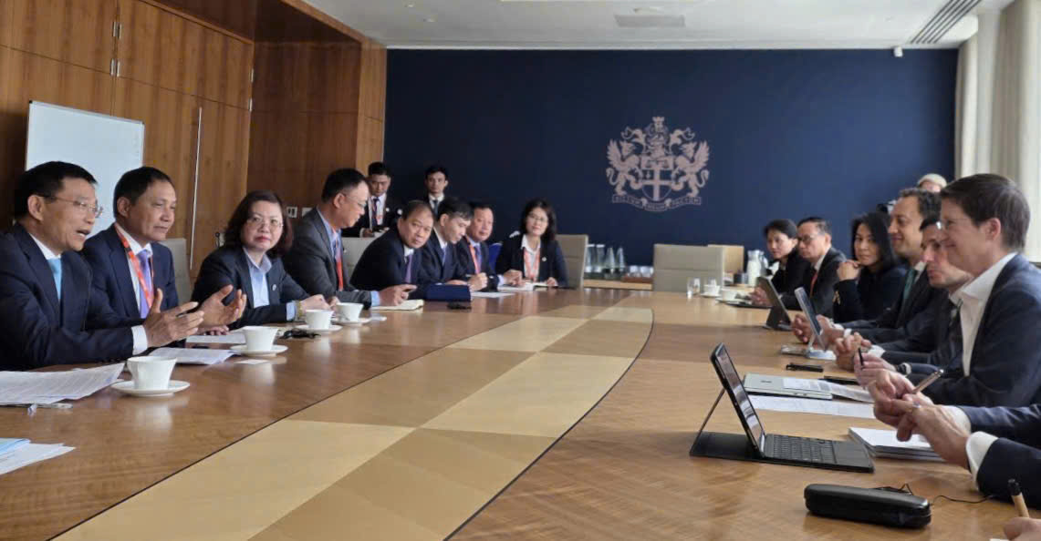 វៀតណាមត្រូវតាមលក្ខណៈវិនិច្ឆ័យក្នុងការធ្វើឱ្យប្រសើរឡើងផ្សារហ៊ុនរបស់ខ្លួន - រូបថត៣. Việt Nam đáp ứng các tiêu chí nâng hạng thị trường chứng khoán- Ảnh 3.