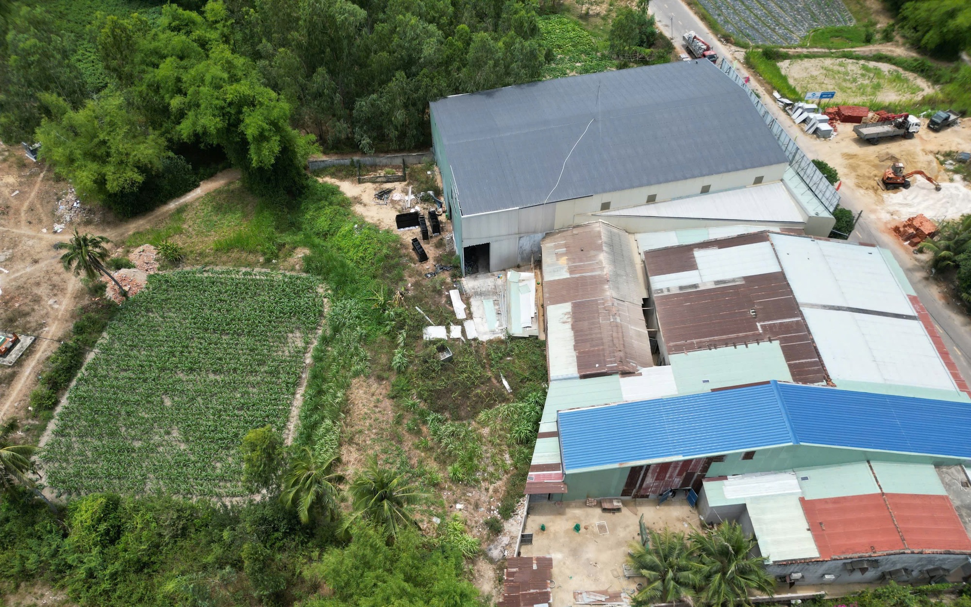 Vụ "Nhà kho xây trên đất công ở Gia Lai": Bắt đầu tháo dỡ công trình vi phạm- Ảnh 2.