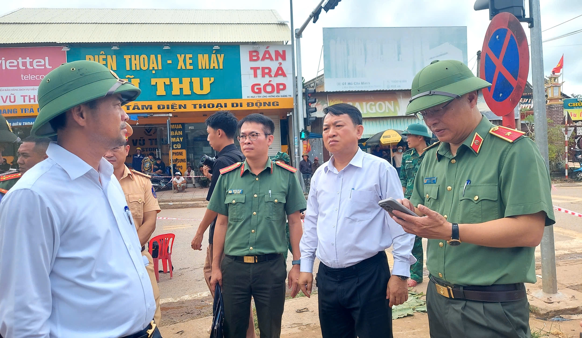 Vụ xe tải lao vào chợ: Lý do chưa xây chợ chuối "xoá" điểm nóng giao thông? - Ảnh 2.