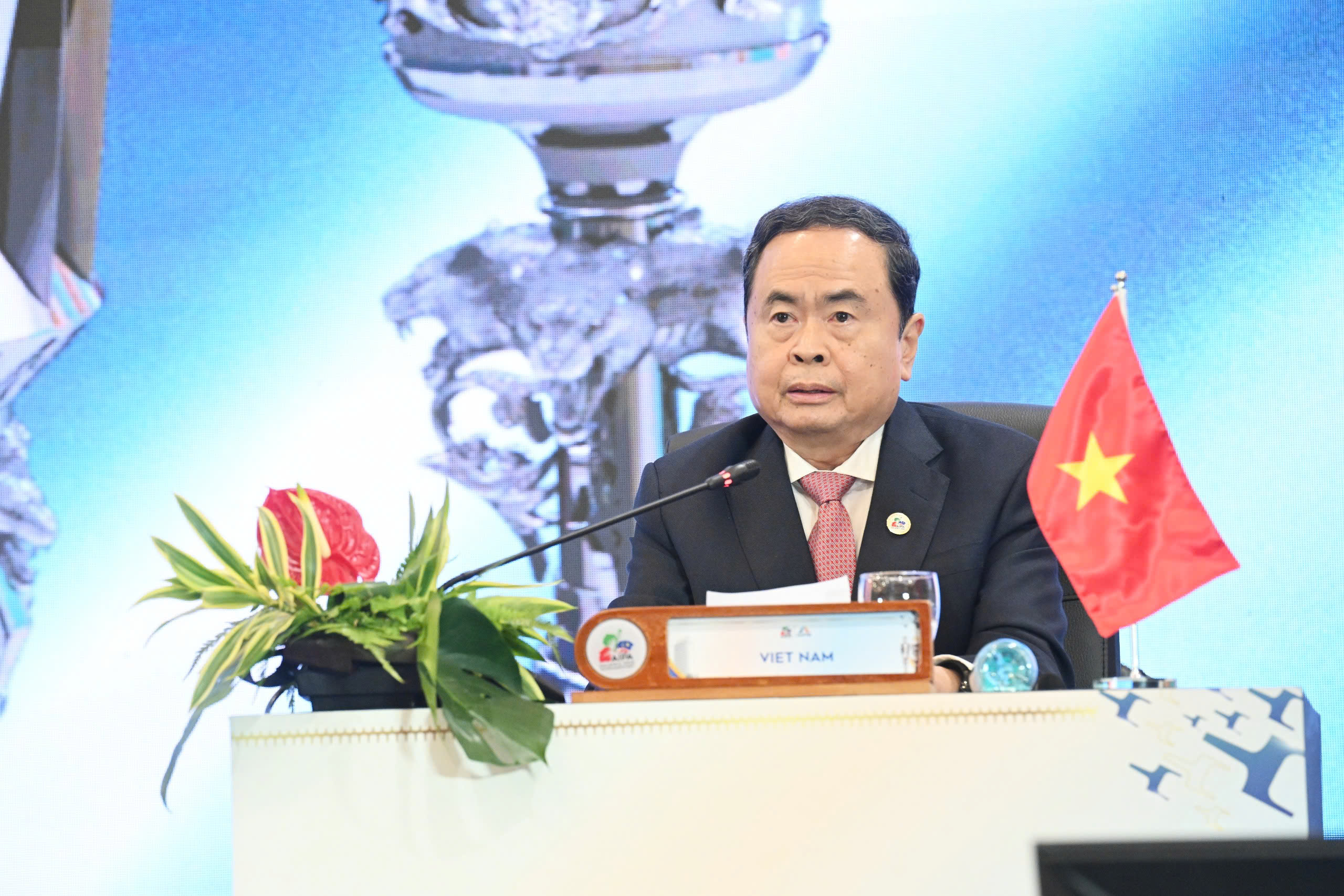 Củng cố vai trò trung tâm của ASEAN - Ảnh 1.