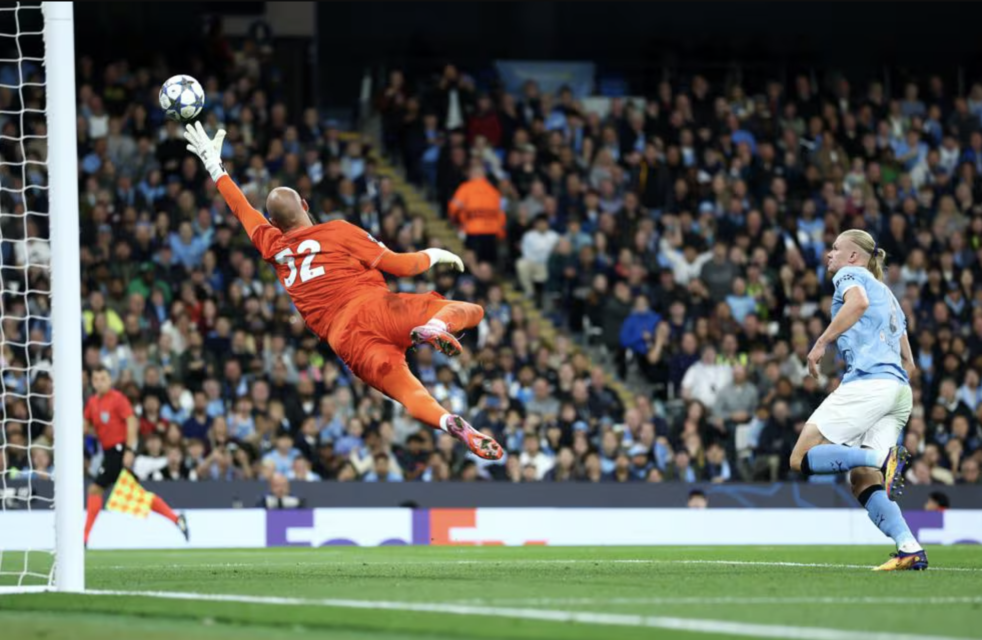 Ο Έρλινγκ Χάαλαντ φτάνει σε ένα ιστορικό ορόσημο, η Μάντσεστερ Σίτι νικά εύκολα τη Νάπολι του Ντε Μπρόινε - Φωτογραφία 4. Erling Haaland chạm mốc lịch sử, Man City thắng dễ Napoli của De Bruyne- Ảnh 4.