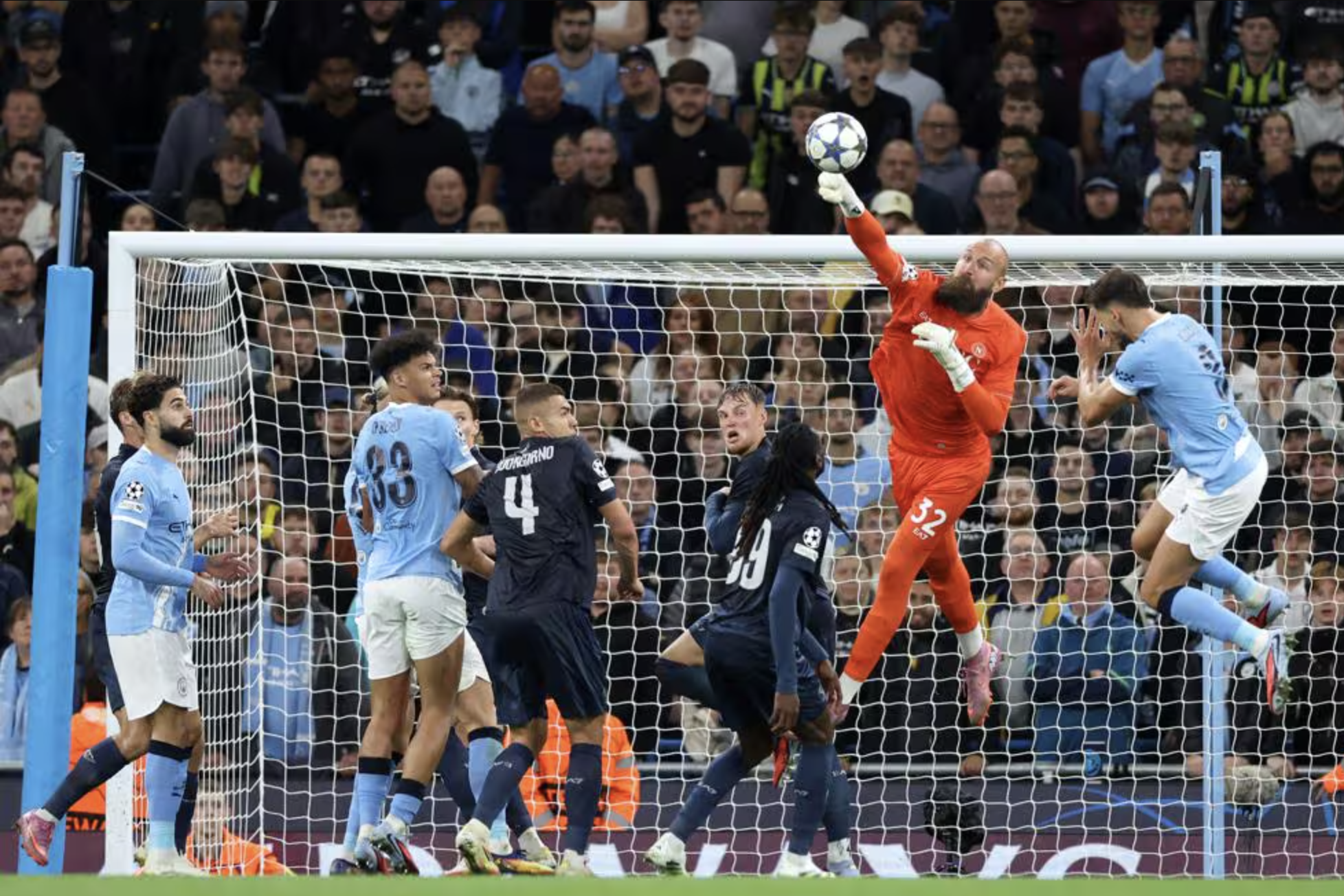 Ο Έρλινγκ Χάαλαντ φτάνει σε ένα ιστορικό ορόσημο, η Μάντσεστερ Σίτι νικά εύκολα τη Νάπολι του Ντε Μπρόινε - Φωτογραφία 7. Erling Haaland chạm mốc lịch sử, Man City thắng dễ Napoli của De Bruyne- Ảnh 7.