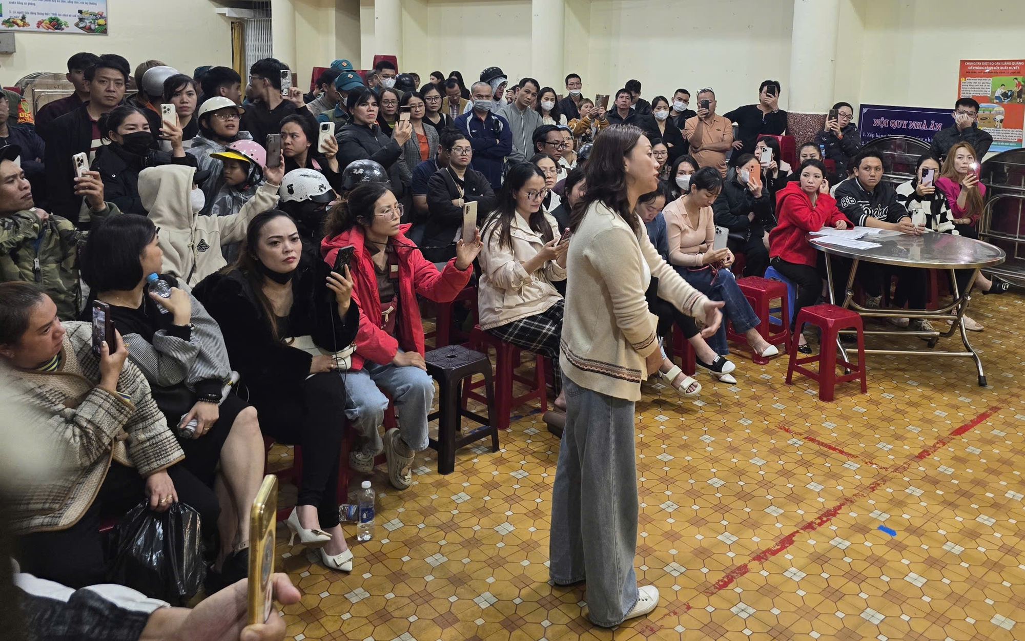 Người tố cáo vụ nhập thực phẩm bẩn vào trường tiểu học: "Tôi không vụ lợi gì"- Ảnh 2.