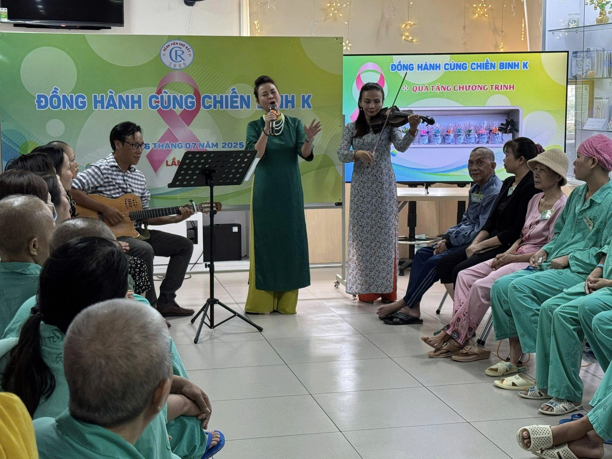 Đồng hành cùng "chiến binh K"- Ảnh 1. Đồng hành cùng "chiến binh K"- Ảnh 1.