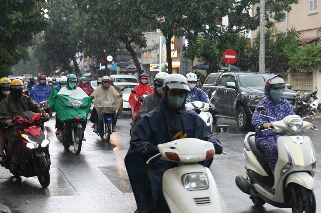 Thời tiết TP HCM hôm nay, 19-9: Tiếp tục mưa dông- Ảnh 1.