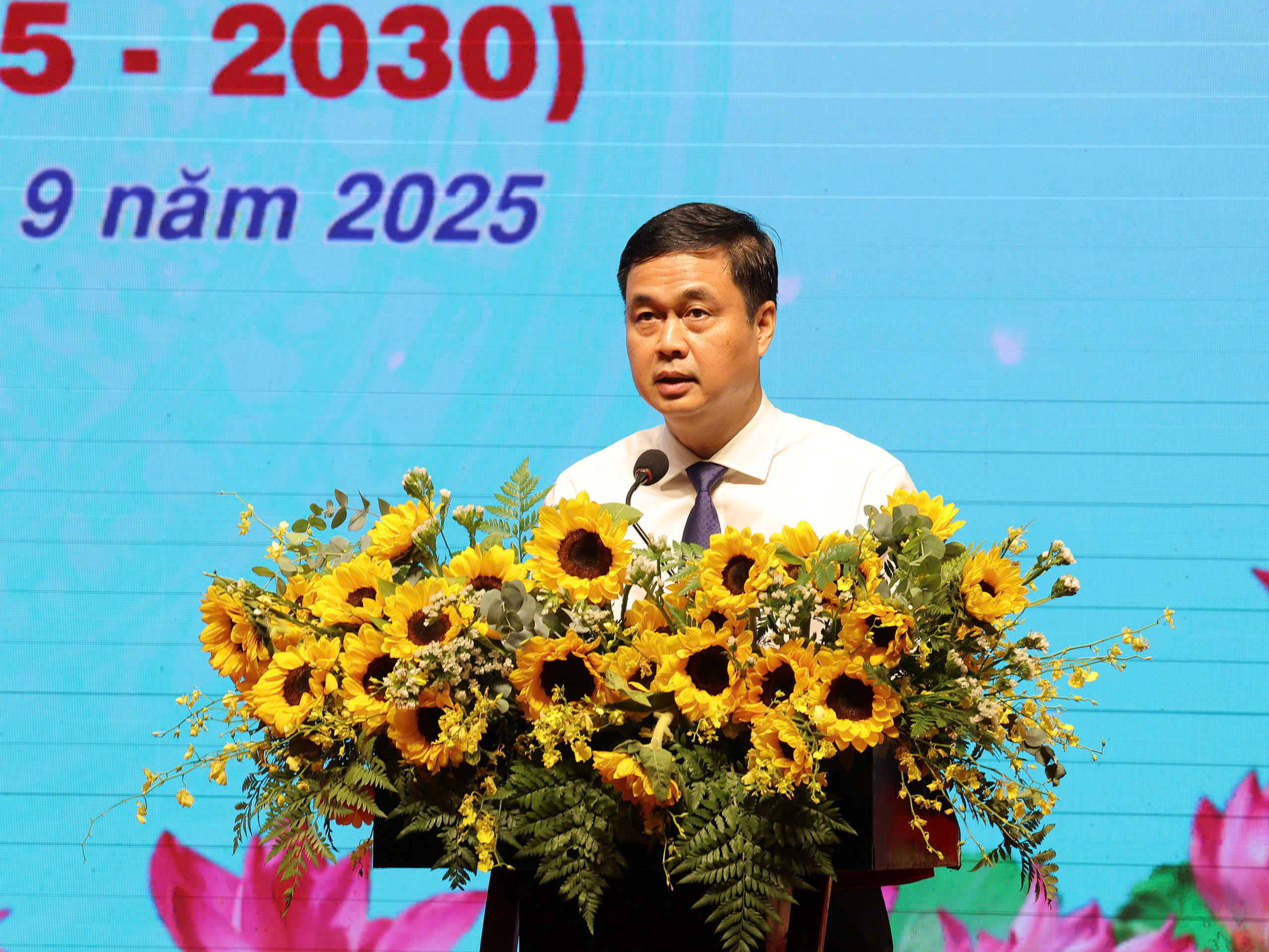Một chủ cơ sở sản xuất rượu được tặng bằng khen của Chủ tịch UBND TP Cần Thơ - Ảnh 4.