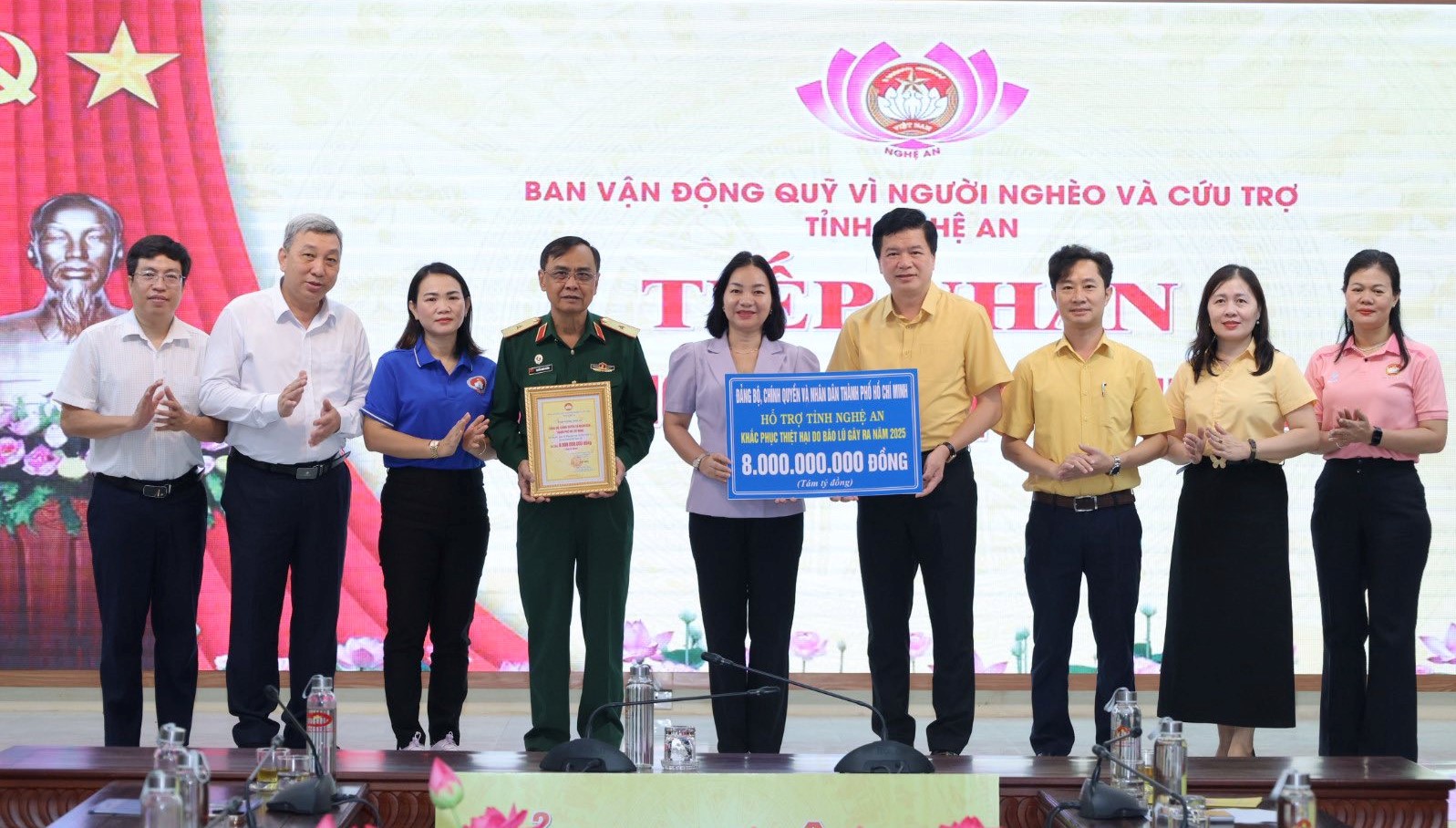 TP HCM hỗ trợ Nghệ An 8 tỉ đồng khắc phục hậu quả bão lũ- Ảnh 1.