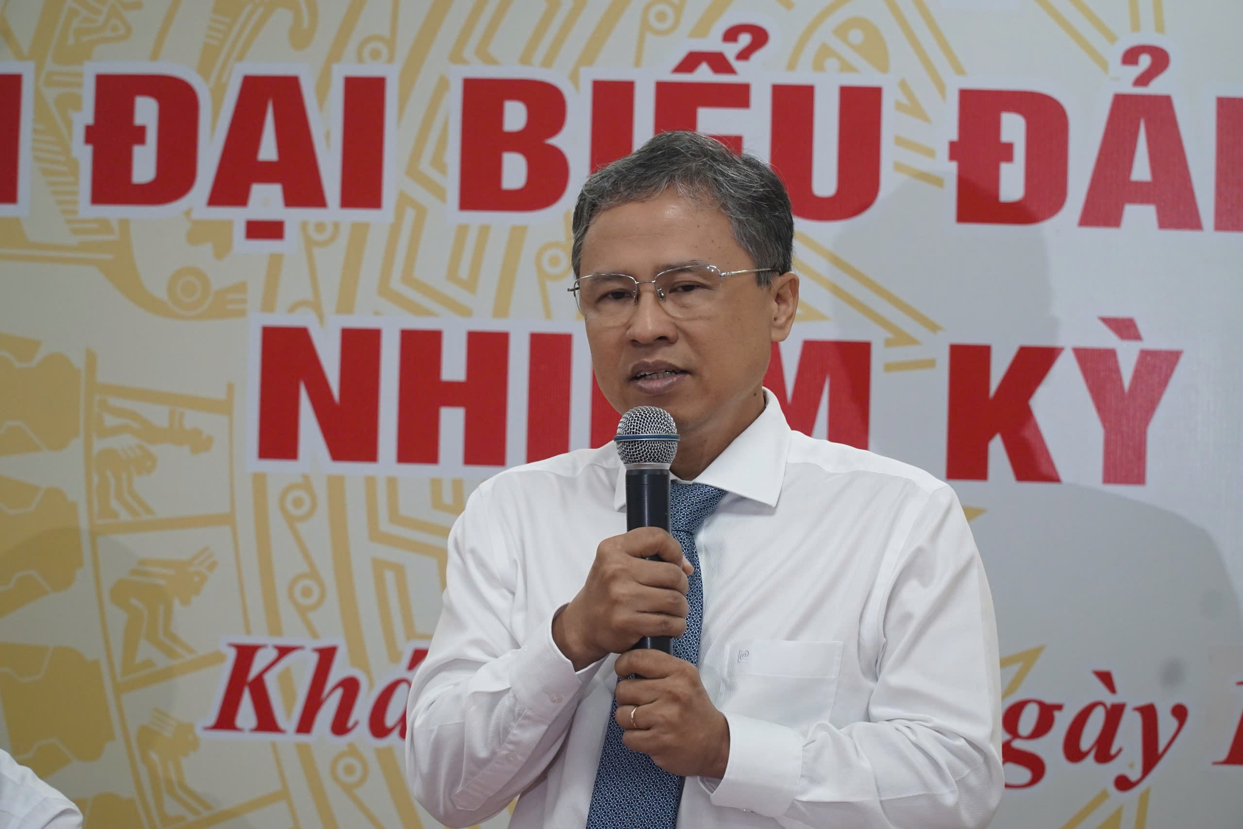 Lãnh đạo Khánh Hòa nói gì về việc xử lý các dự án vướng mắc? - Ảnh 1.