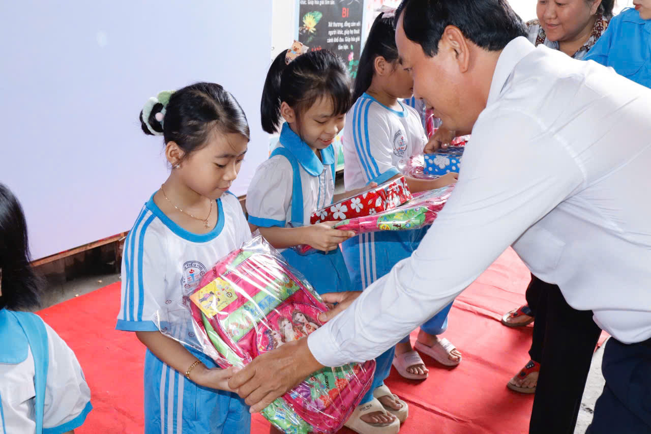 Hội Doanh nhân Sài Gòn ra mắt Chi hội Bình Tân: Gắn kết và chia sẻ cộng đồng- Ảnh 1.