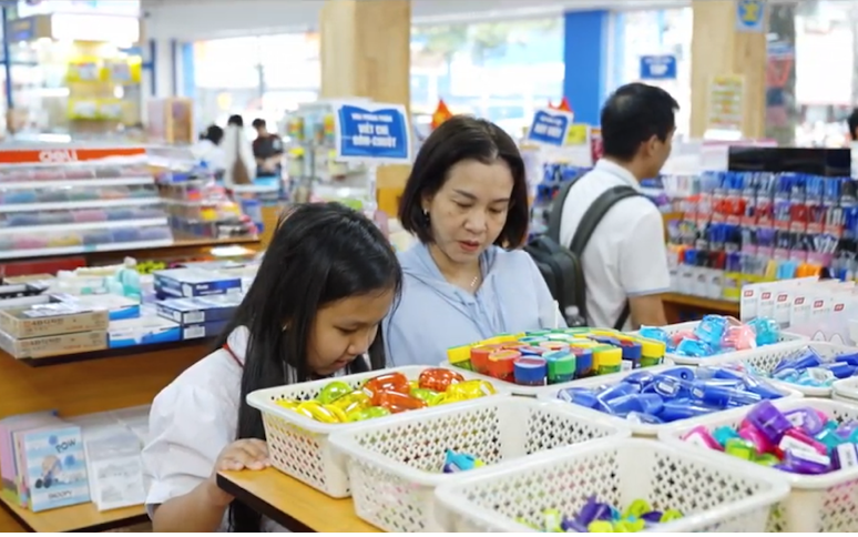 Nh&agrave; s&aacute;ch C&aacute; Ch&eacute;p kh&eacute;p lại sau 13 năm hoạt động - Ảnh 2.