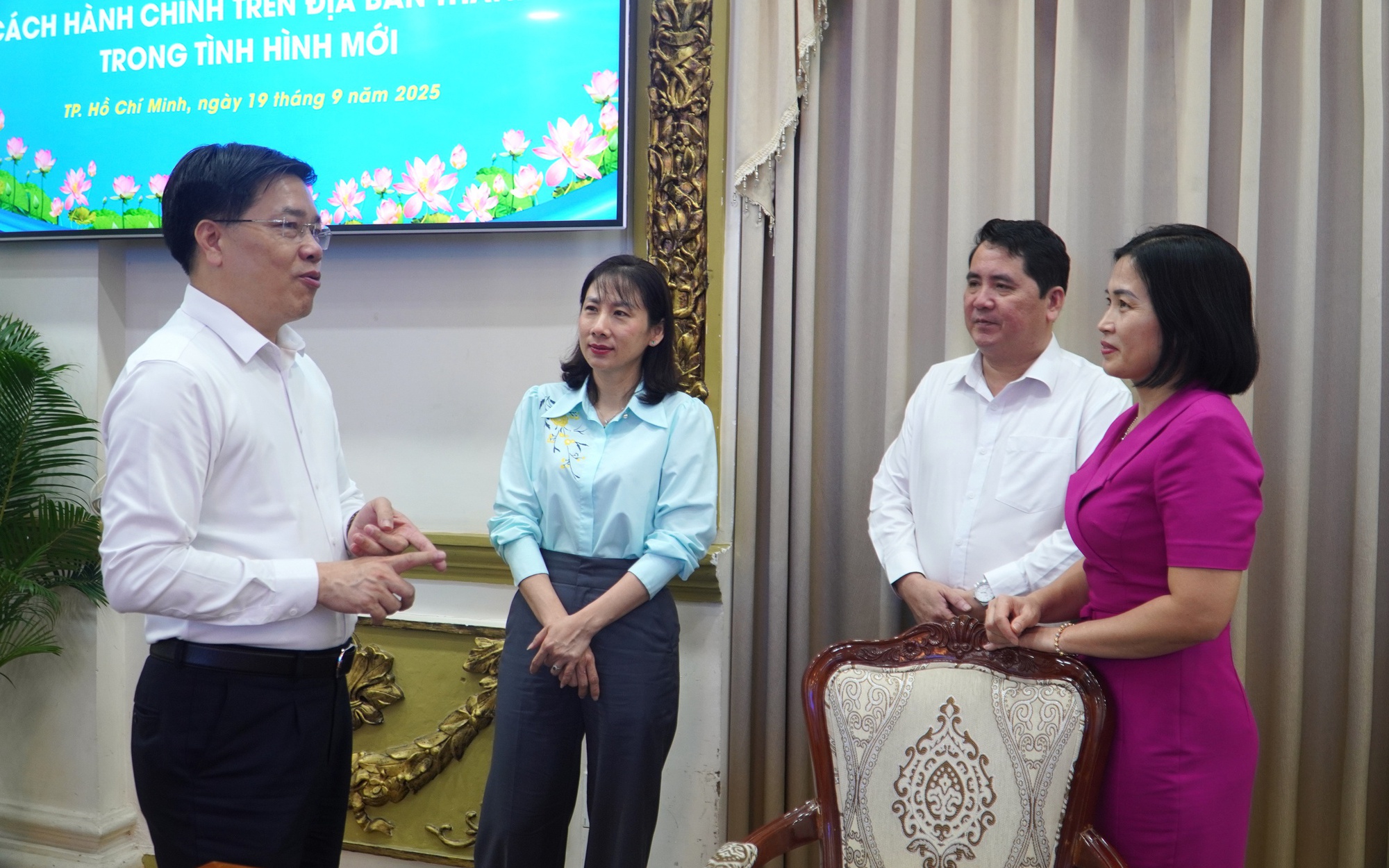 Chủ tịch tỉnh Gia Lai chỉ đạo làm rõ nguyên nhân chậm xử lý 1.500 hồ sơ trực tuyến - Ảnh 2.