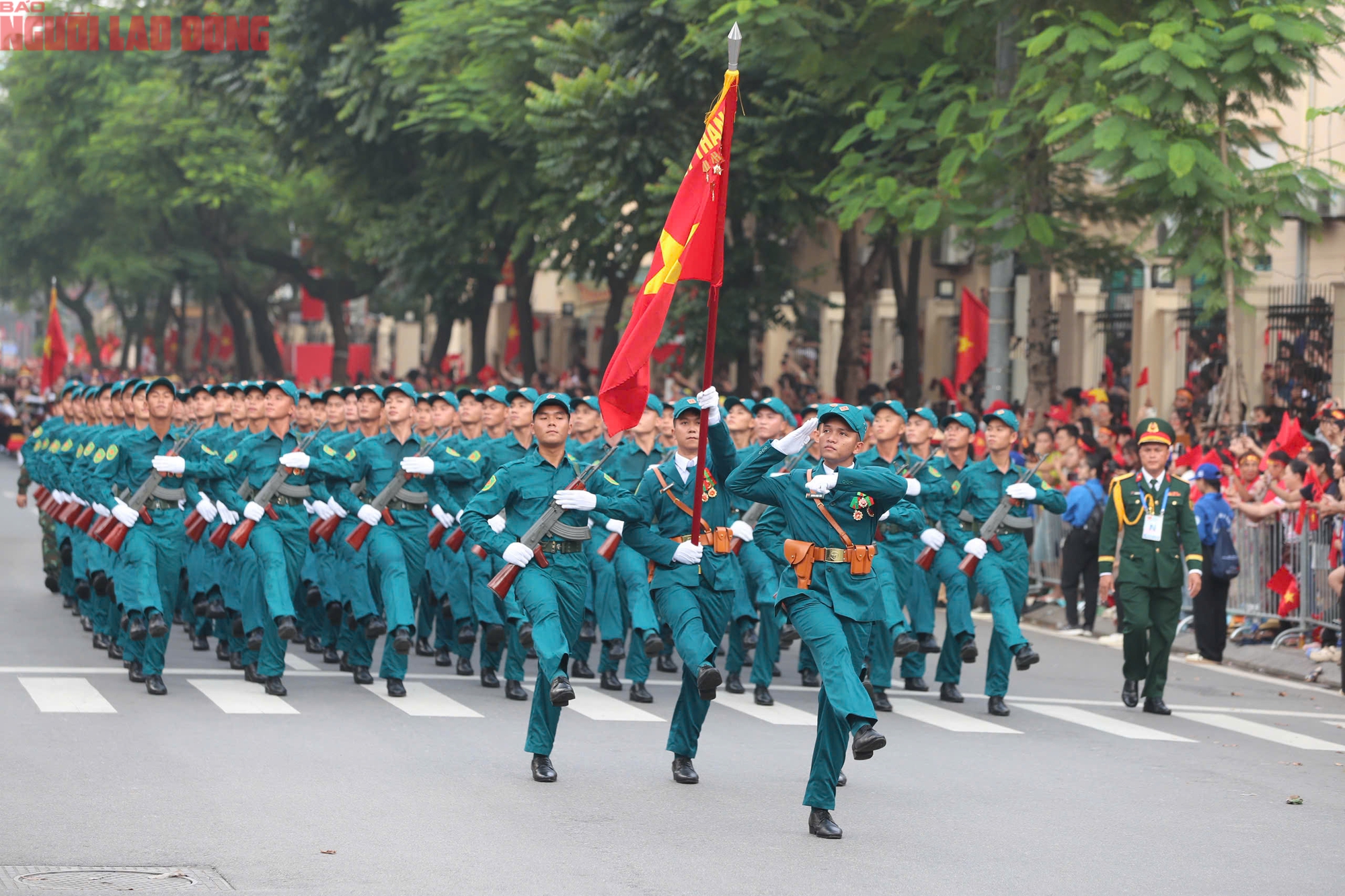 Cận cảnh khối diễu binh 80 năm Cách mạng Tháng Tám tại Quảng trường Ba Đình - Ảnh 7. Cận cảnh khối diễu binh 80 năm Cách mạng Tháng Tám tại Quảng trường Ba Đình - Ảnh 7.