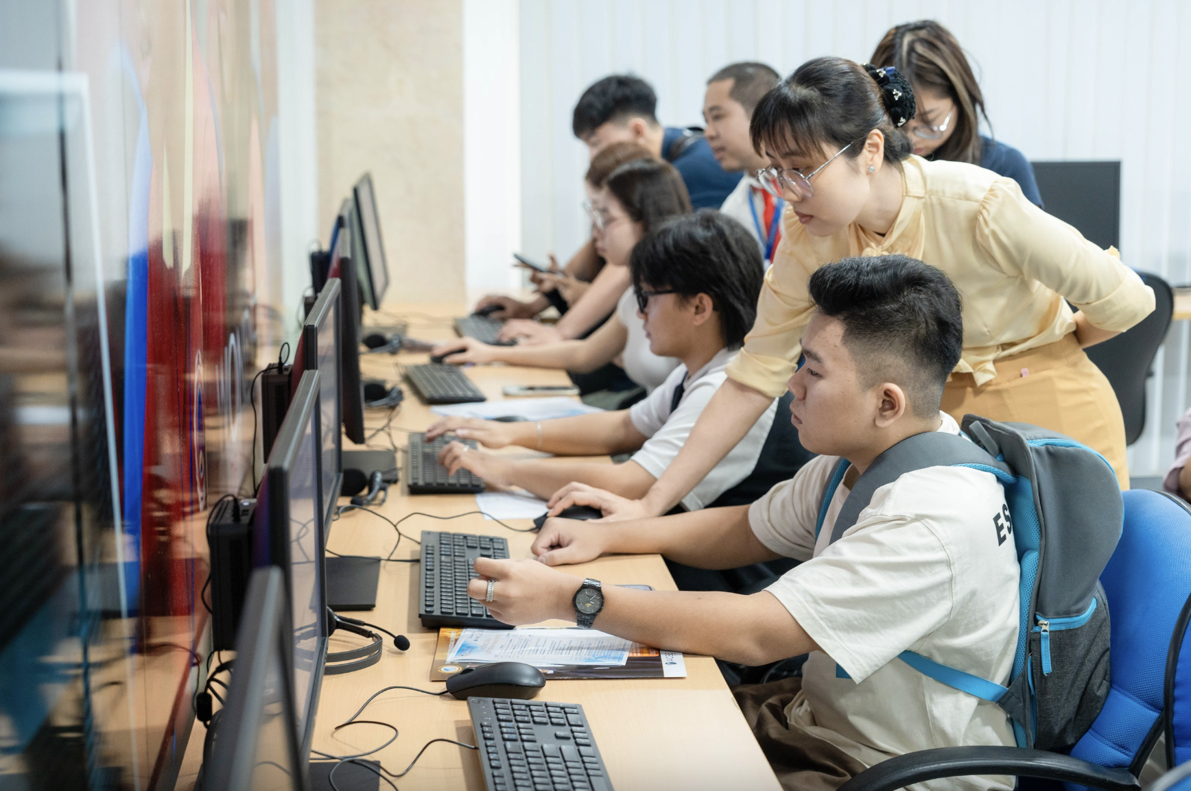 Học sinh sinh viên vay tín chấp 500 triệu đồng lãi suất 4 , 8 % từ Ngân hàng - Ảnh 2. Học sinh sinh viên vay tín chấp 500 triệu đồng lãi suất 4 , 8 % từ Ngân hàng - Ảnh 2.