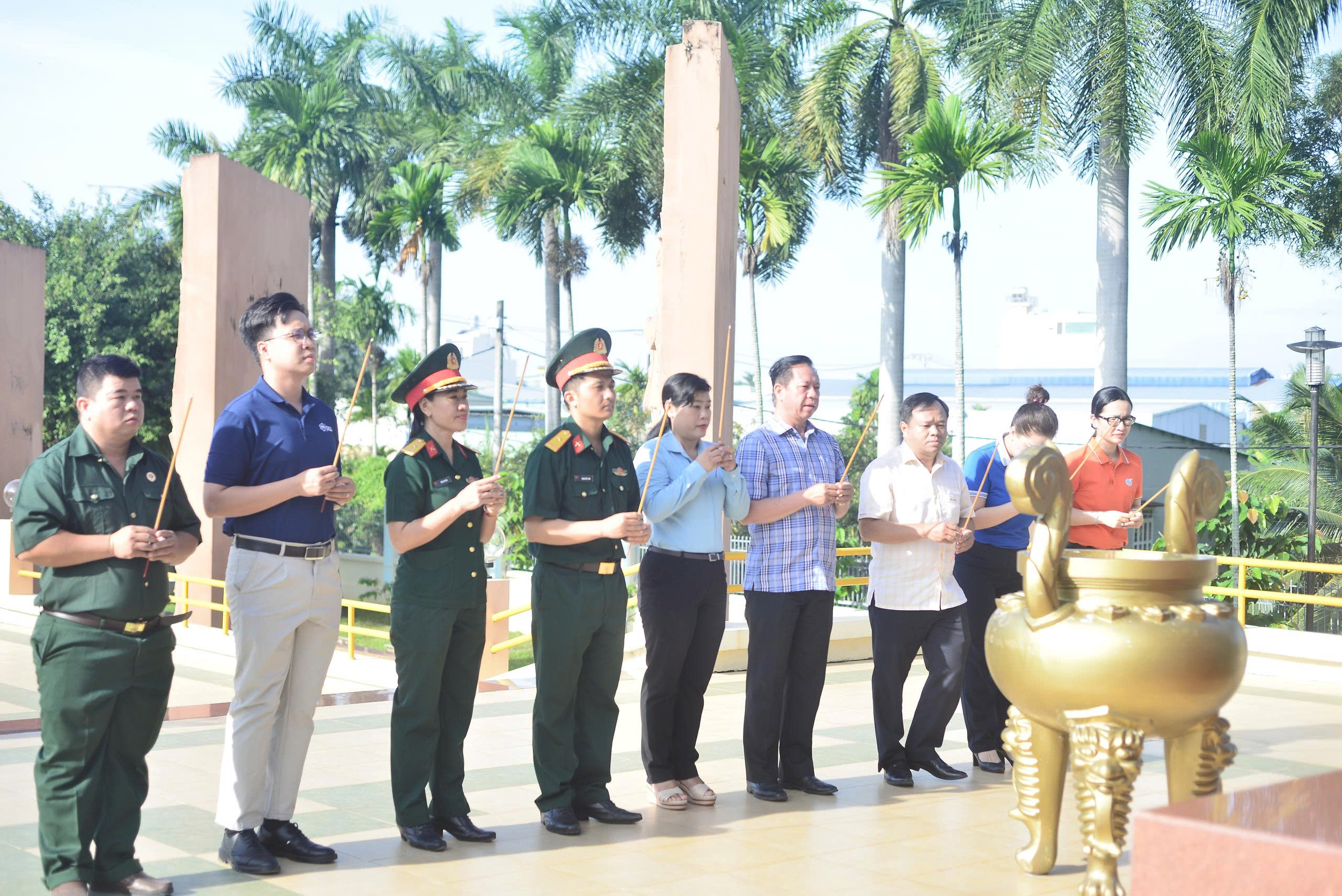 Trung đoàn Gia Định: Gắn kết tình Quân - Dân với "Gian hàng 0 đồng" - Ảnh 20.