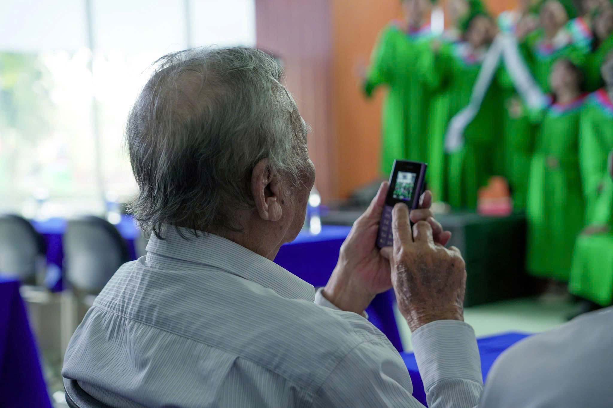 Cụ ông 91 tuổi dùng