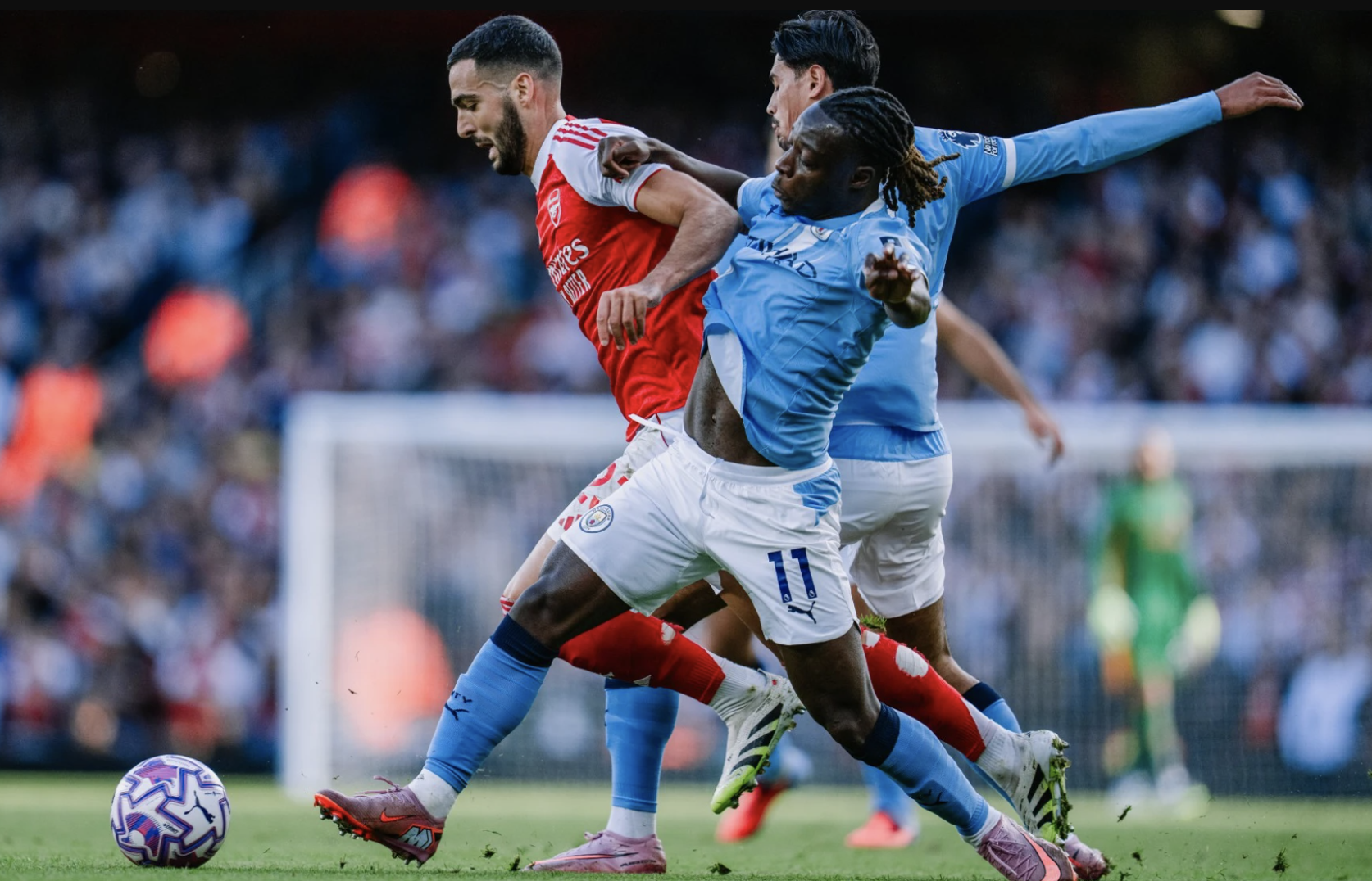 Arsenal និង Man City ដណ្តើមគ្នាមកវិញក្នុងសមរភូមិដ៏ធំ Liverpool ទទួលបានអត្ថប្រយោជន៍ពីតំណែងកំពូល - រូបថត 6 ។ Arsenal và Man City níu chân nhau ở đại chiến, Liverpool hưởng lợi ngôi đầu- Ảnh 6.