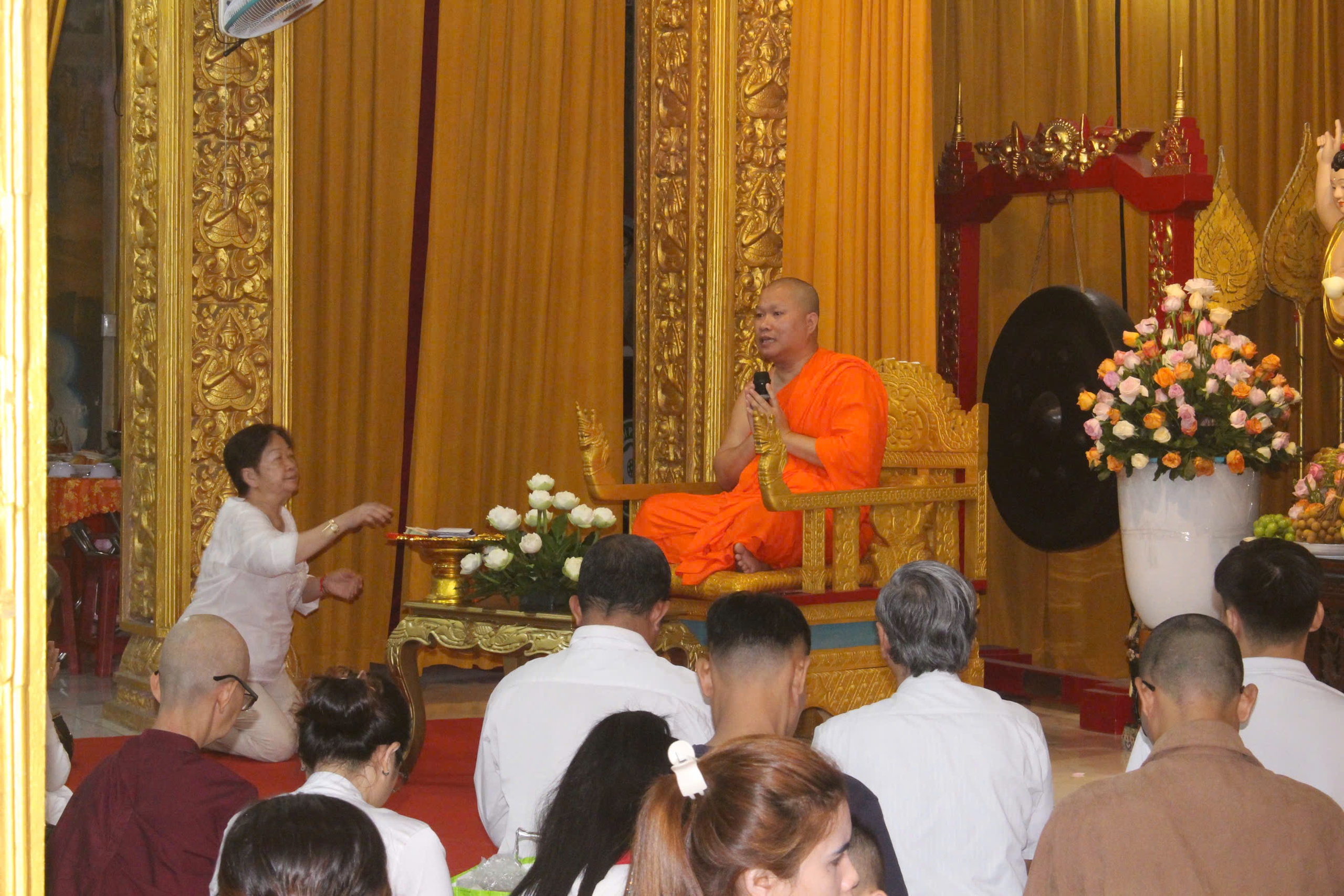 TP HCM: Tưng bừng lễ Sene Đôn Ta (lễ Vu Lan báo hiếu) của đồng bào Khmer - Ảnh 13. TP HCM: Tưng bừng lễ Sene Đôn Ta (lễ Vu Lan báo hiếu) của đồng bào Khmer - Ảnh 13.