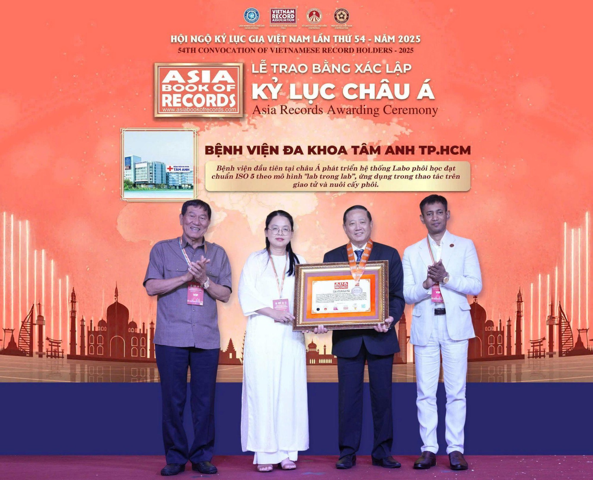 Lần đầu tiên Việt Nam xác lập kỷ lục châu Á về Hệ thống Lab thụ tinh ống nghiệm- Ảnh 1. Lần đầu tiên Việt Nam xác lập kỷ lục châu Á về Hệ thống Lab thụ tinh ống nghiệm- Ảnh 1.