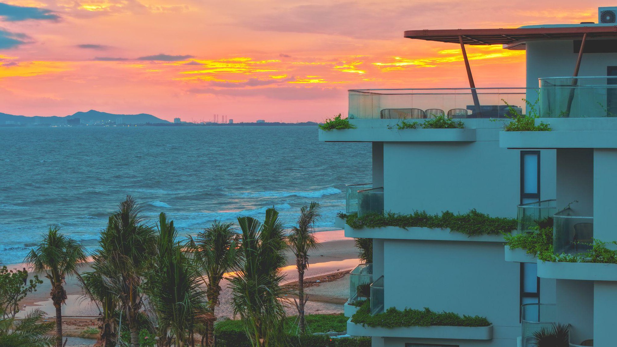 Charm Group chi triệu đô sắm xe sang Volkswagen đưa đón khách hàng Charm Resort Long Hải- Ảnh 4. Charm Group chi triệu đô sắm xe sang Volkswagen đưa đón khách hàng Charm Resort Long Hải- Ảnh 4.