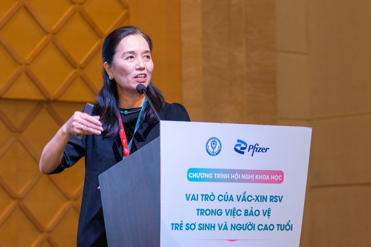 Vai trò của vắc-xin RSV trong việc bảo vệ trẻ sơ sinh và người cao tuổi- Ảnh 2.